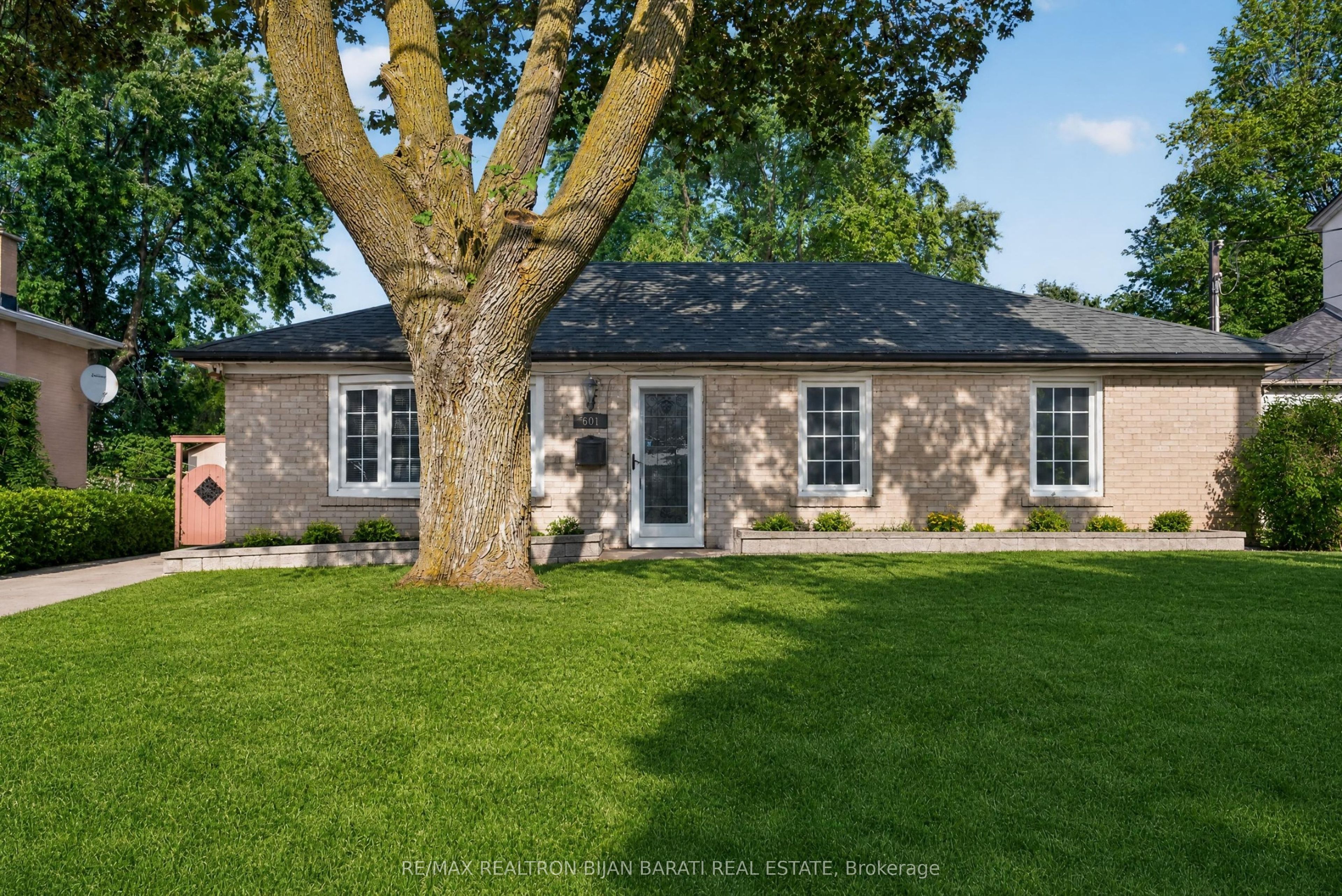 601 Conacher Drive