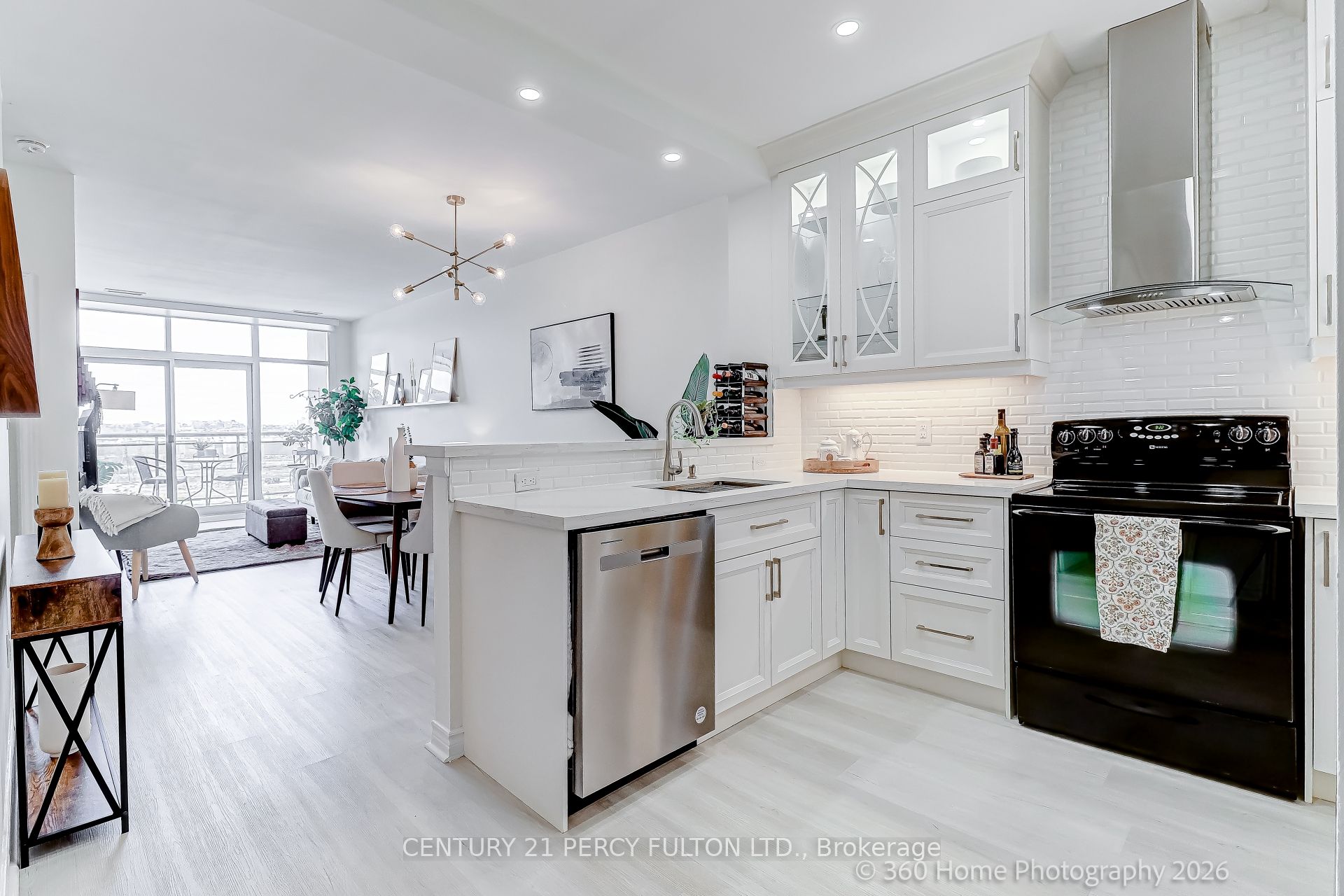 1 Leaside Park Drive 604