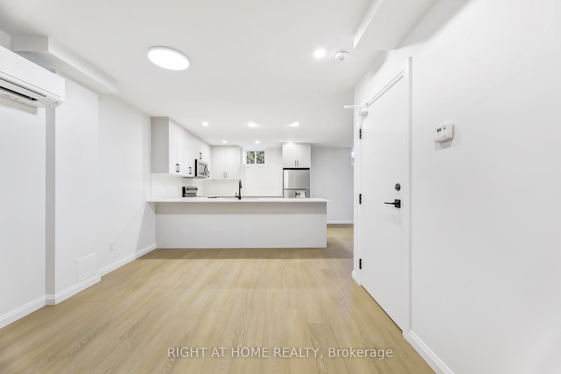 35 Braemar Avenue Lower Property Photo 2