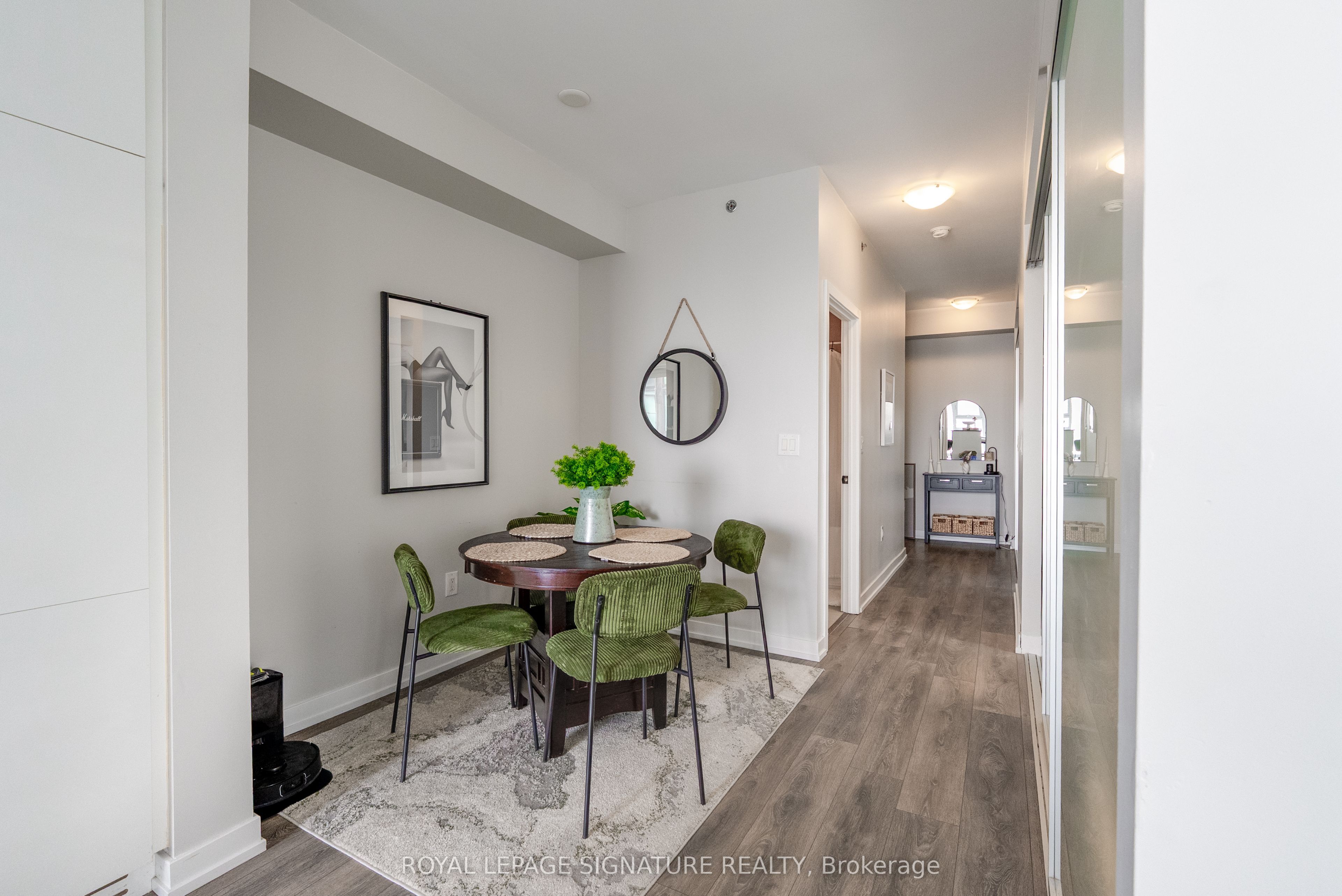 426 University Avenue 2503 Property Photo 8
