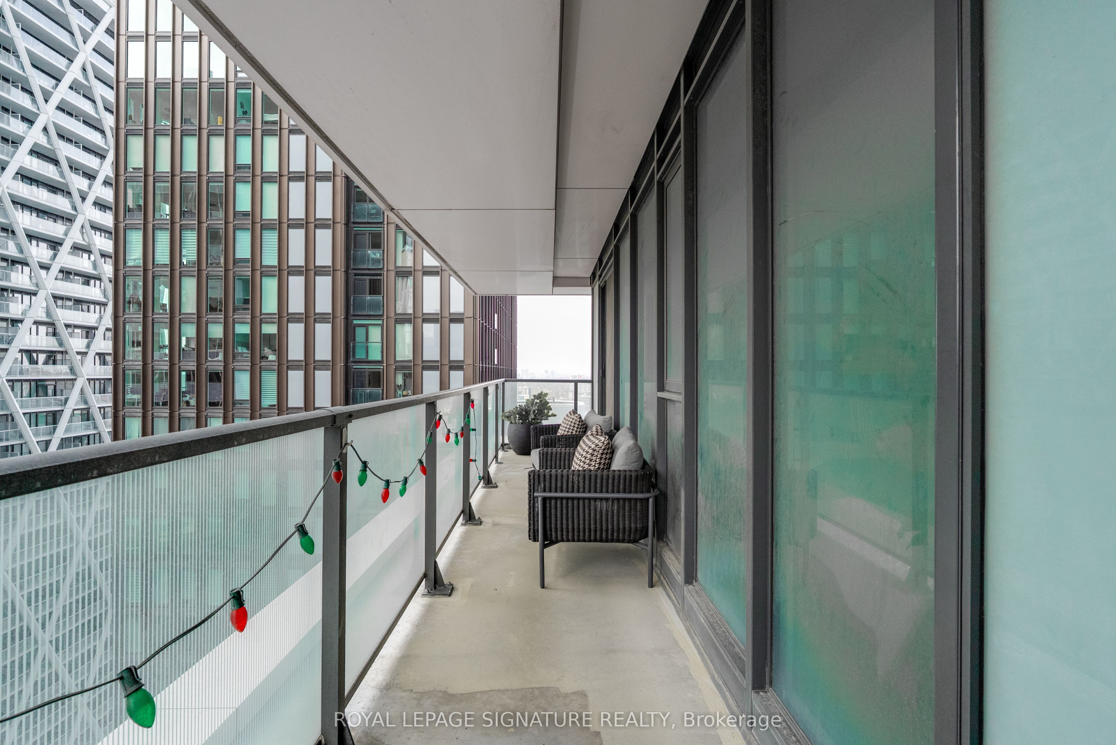 426 University Avenue 2503 Property Photo 14