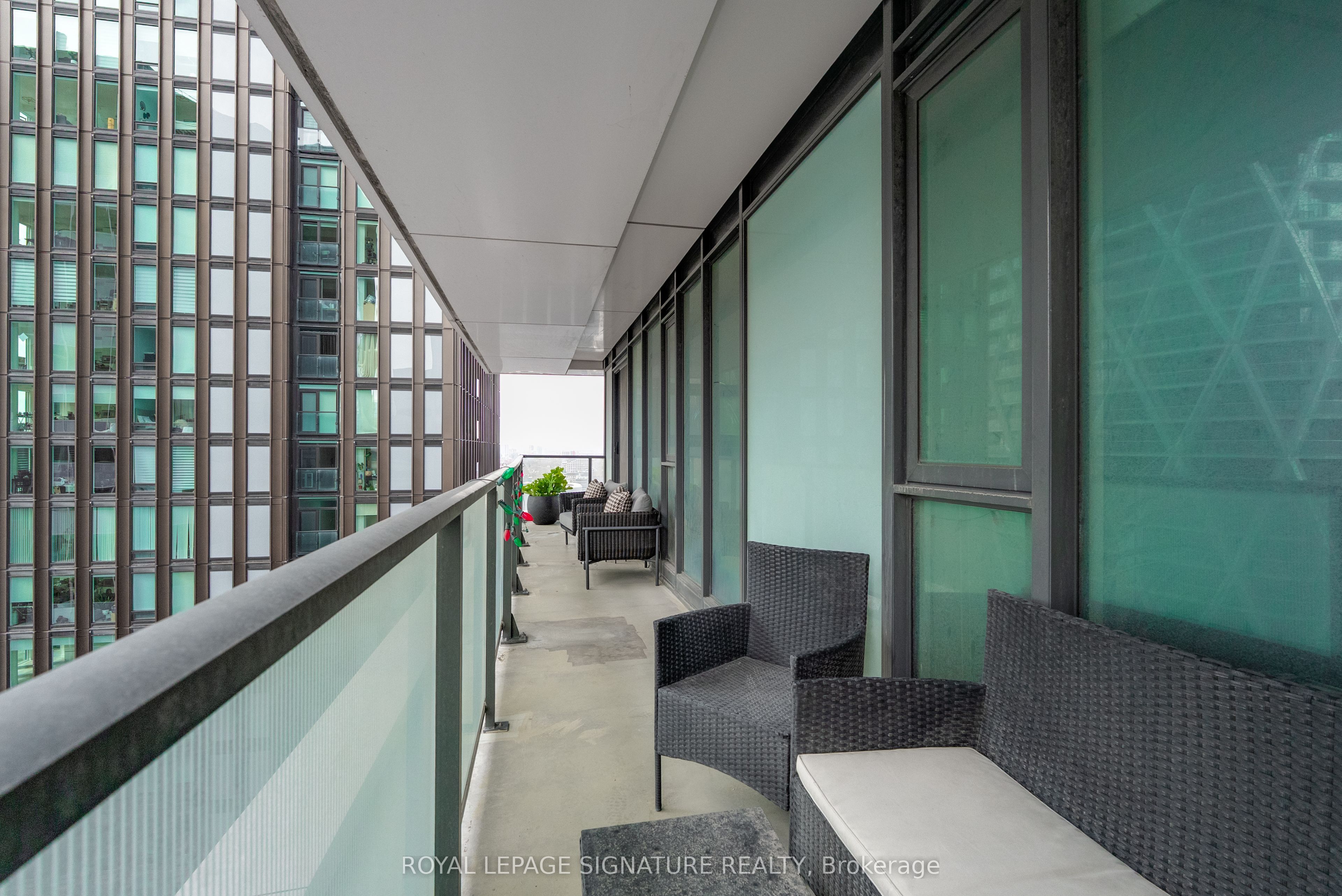 426 University Avenue 2503 Property Photo 15