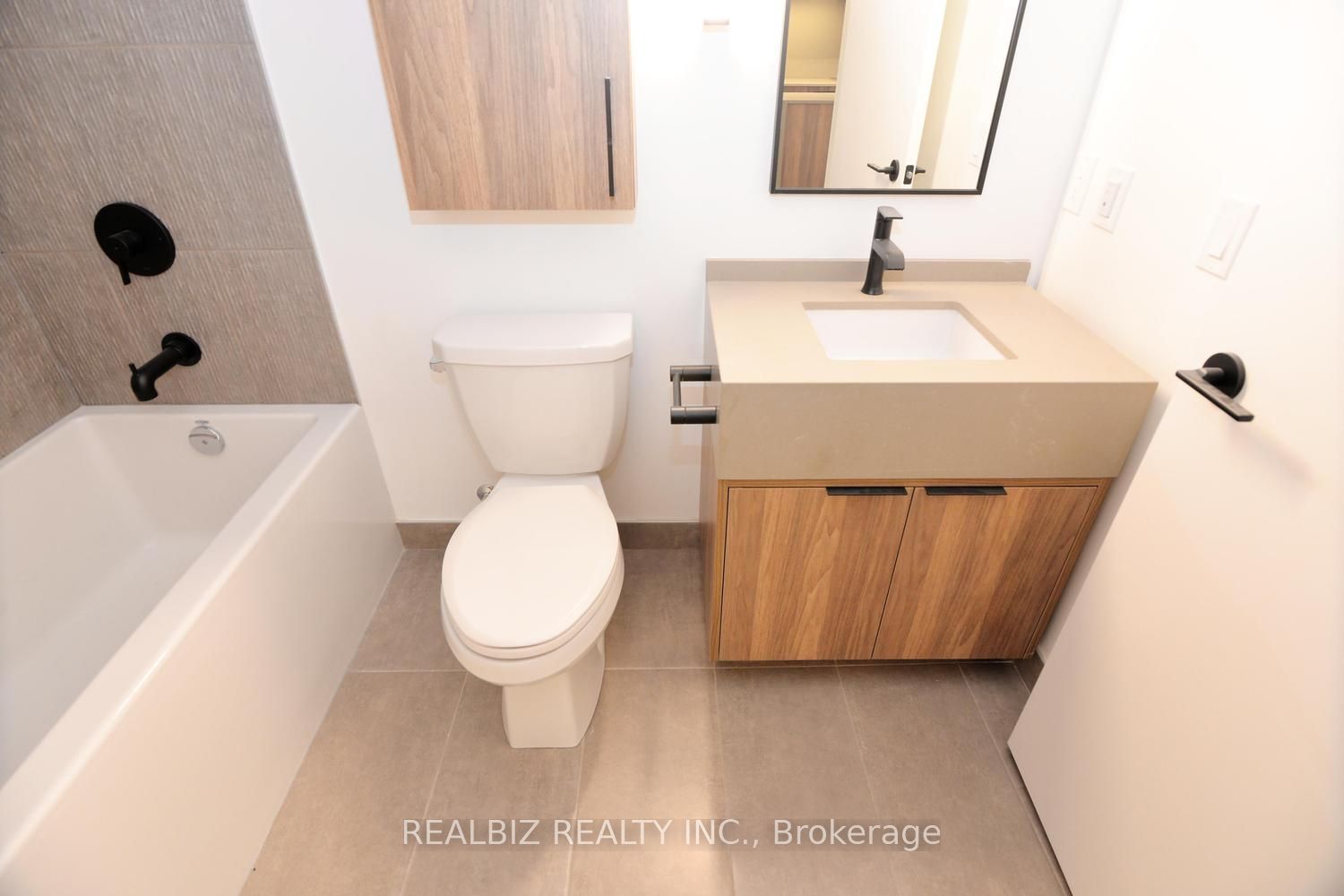 91 Montclair Avenue 823 Property Photo 13
