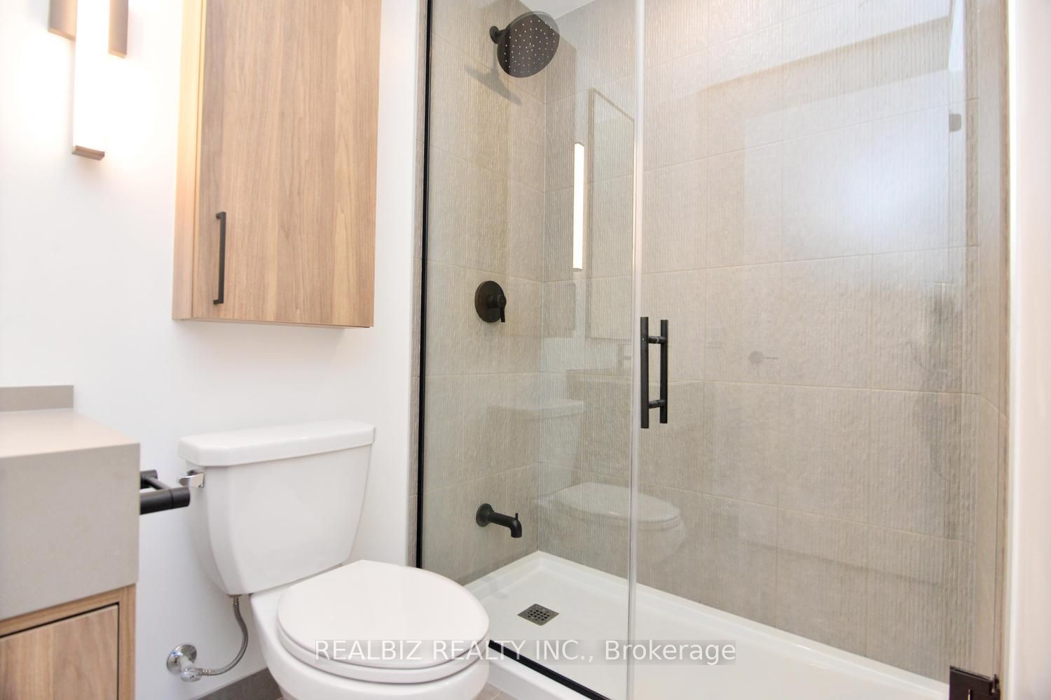 91 Montclair Avenue 823 Property Photo 17