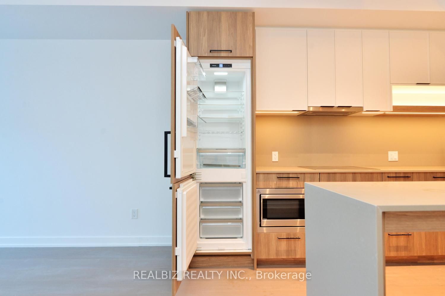 91 Montclair Avenue 823 Property Photo 25