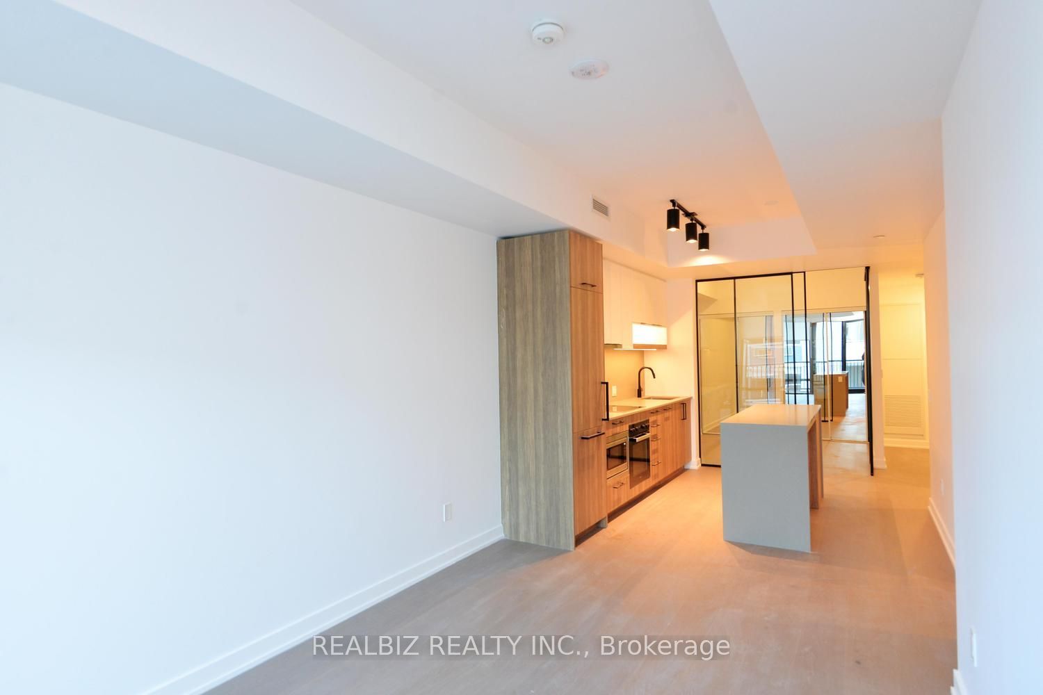 91 Montclair Avenue 823 Property Photo 30