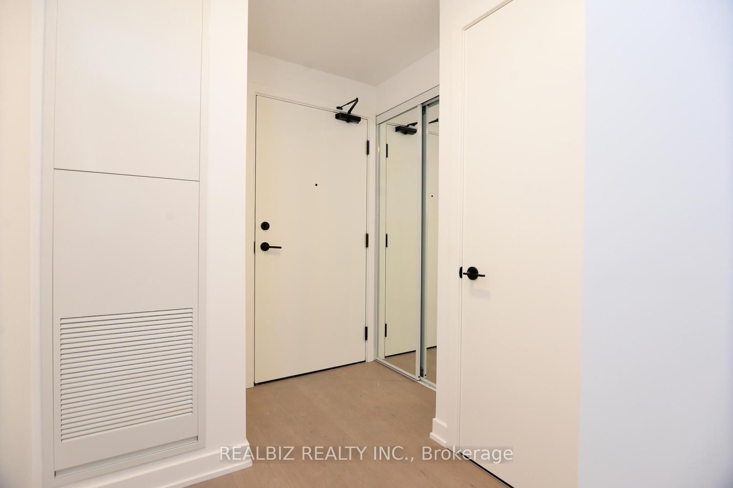 91 Montclair Avenue 823 Property Photo 35