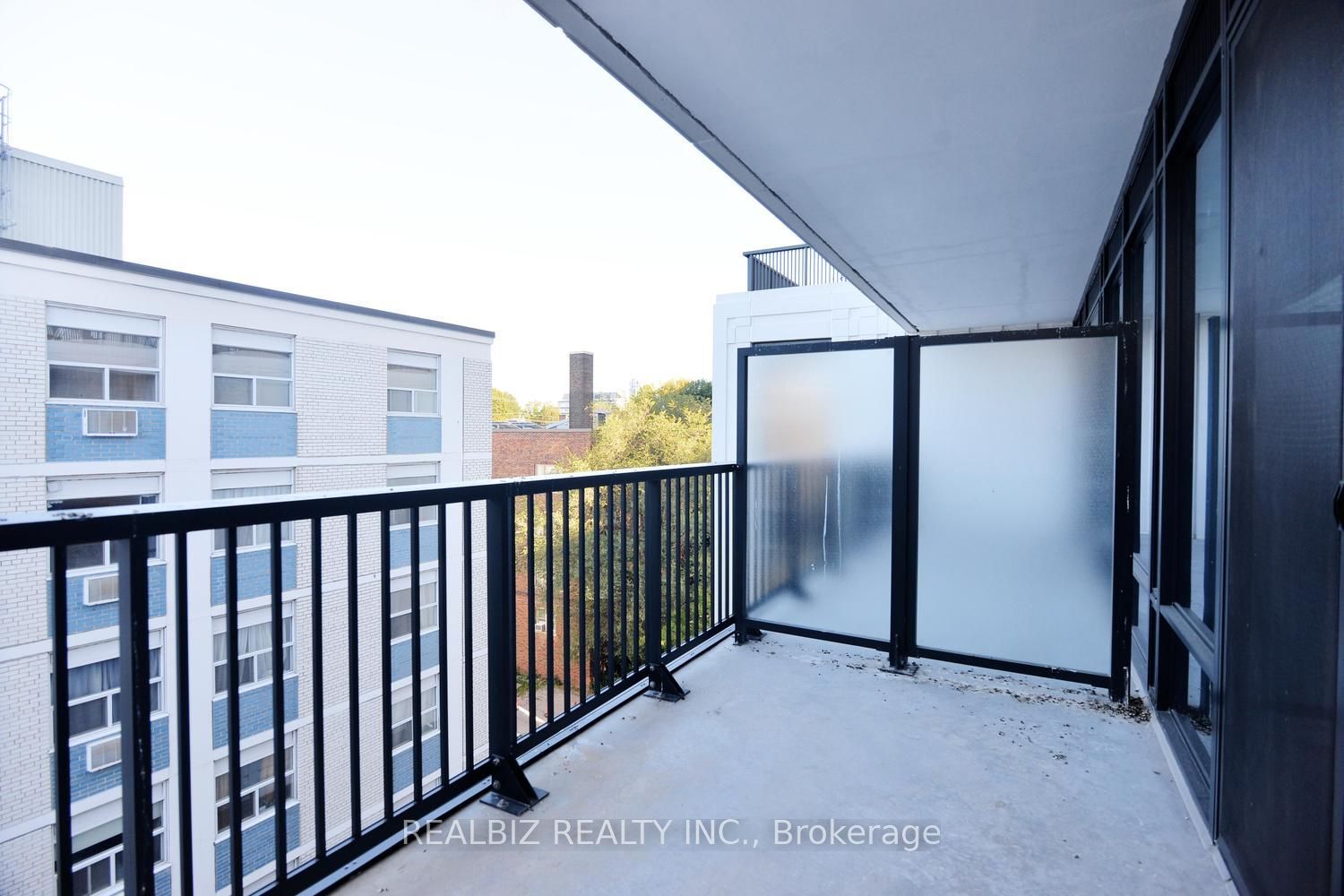 91 Montclair Avenue 823 Property Photo 43