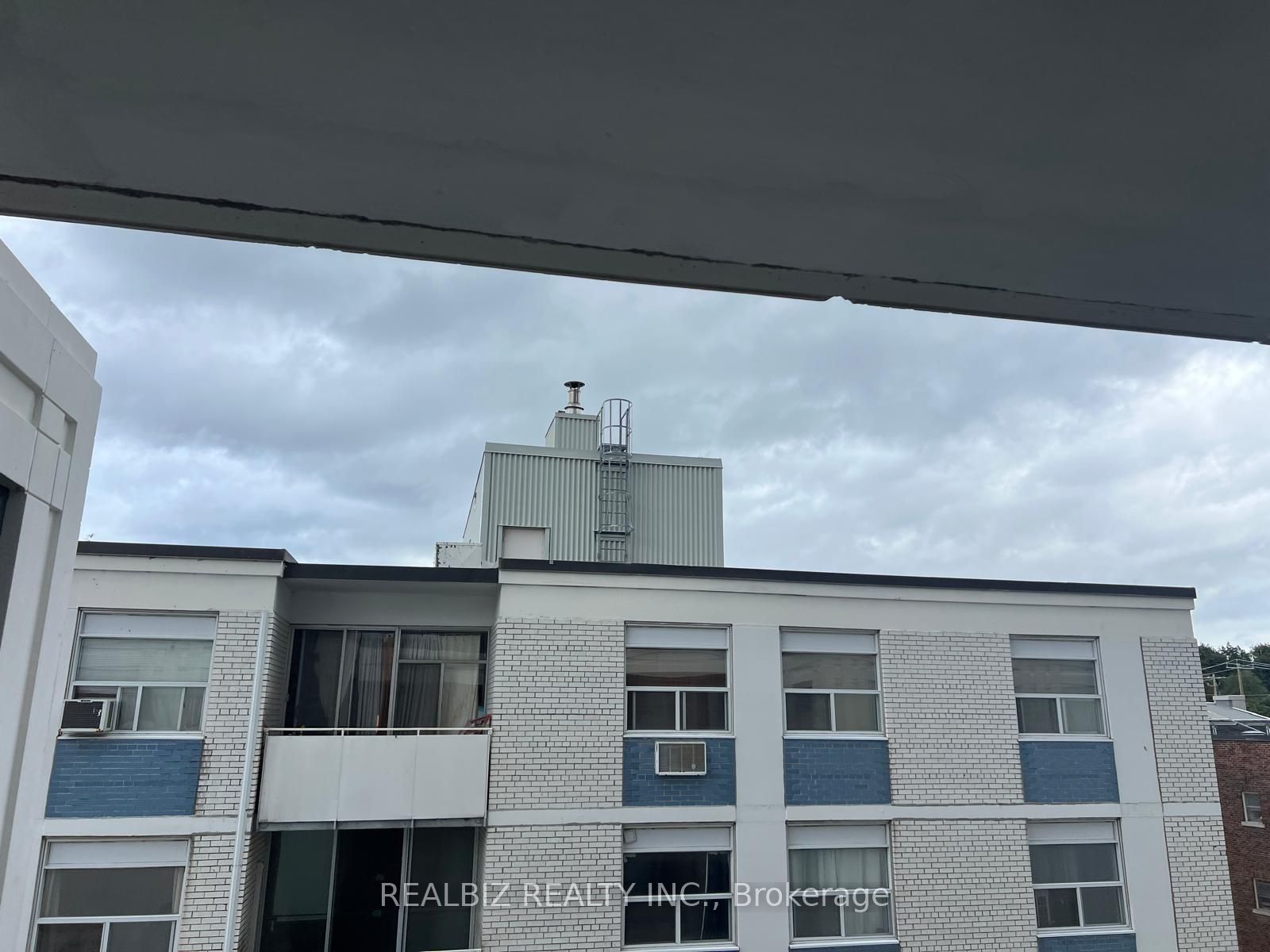 91 Montclair Avenue 823 Property Photo 1