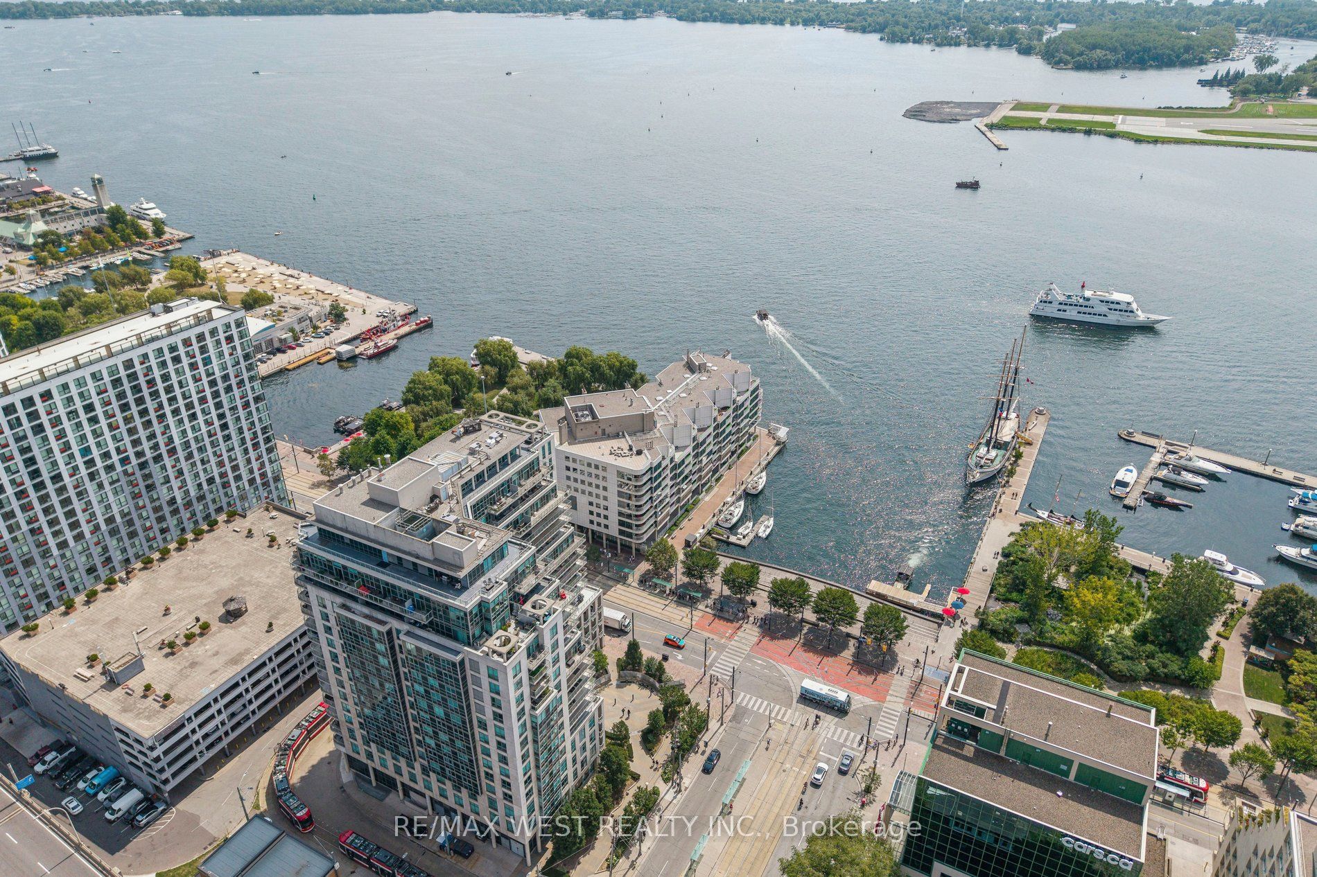 410 Queens Quay W 1104 Property Photo 4