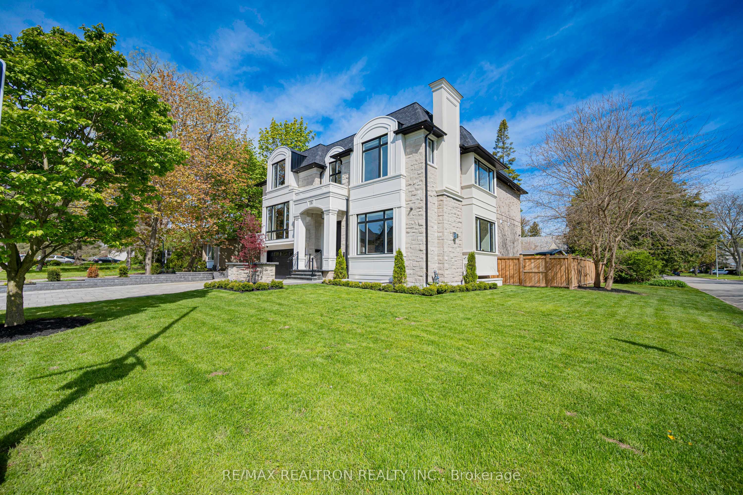 16 Ballyronan Road