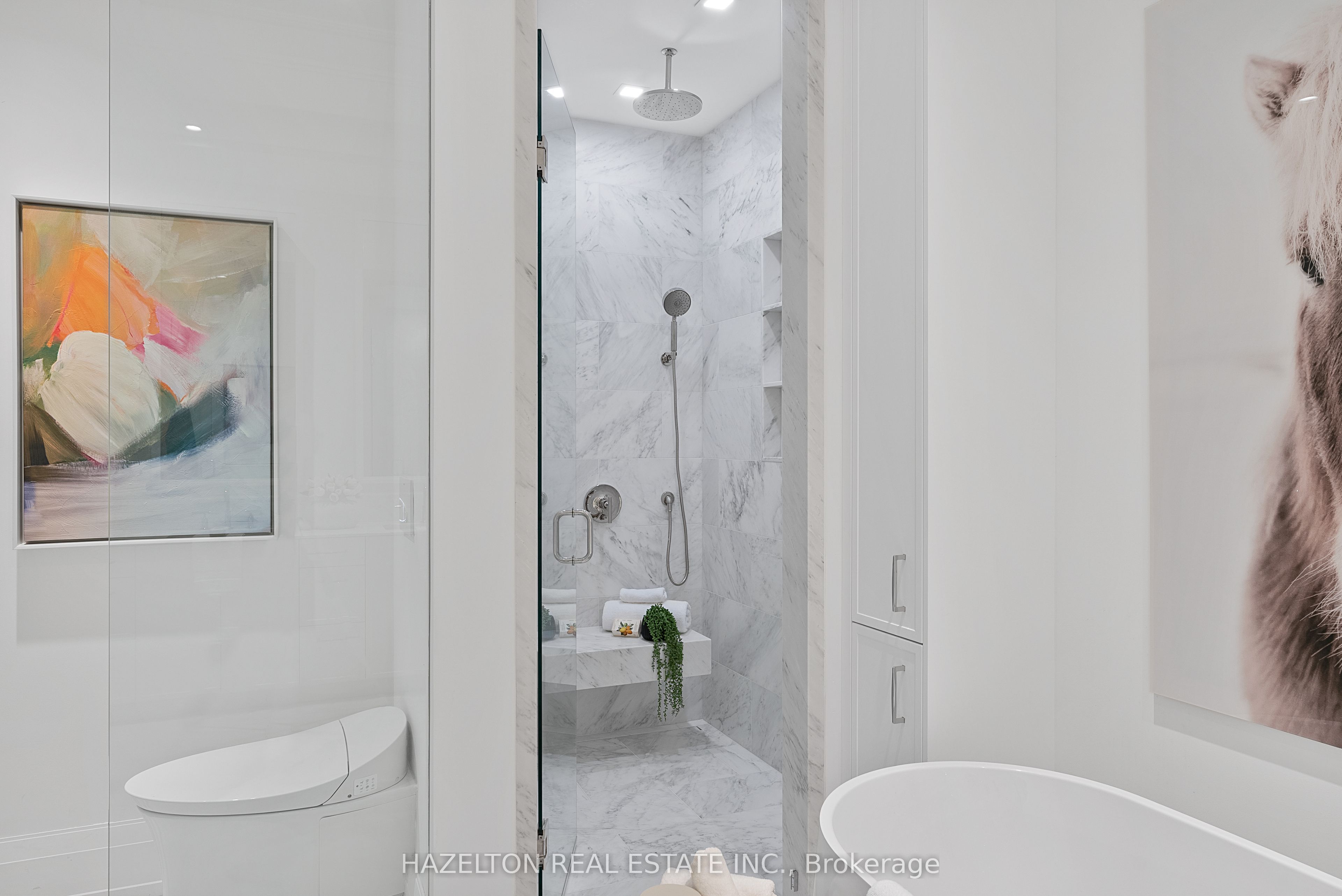 77 Clarendon Avenue 205 Property Photo 16
