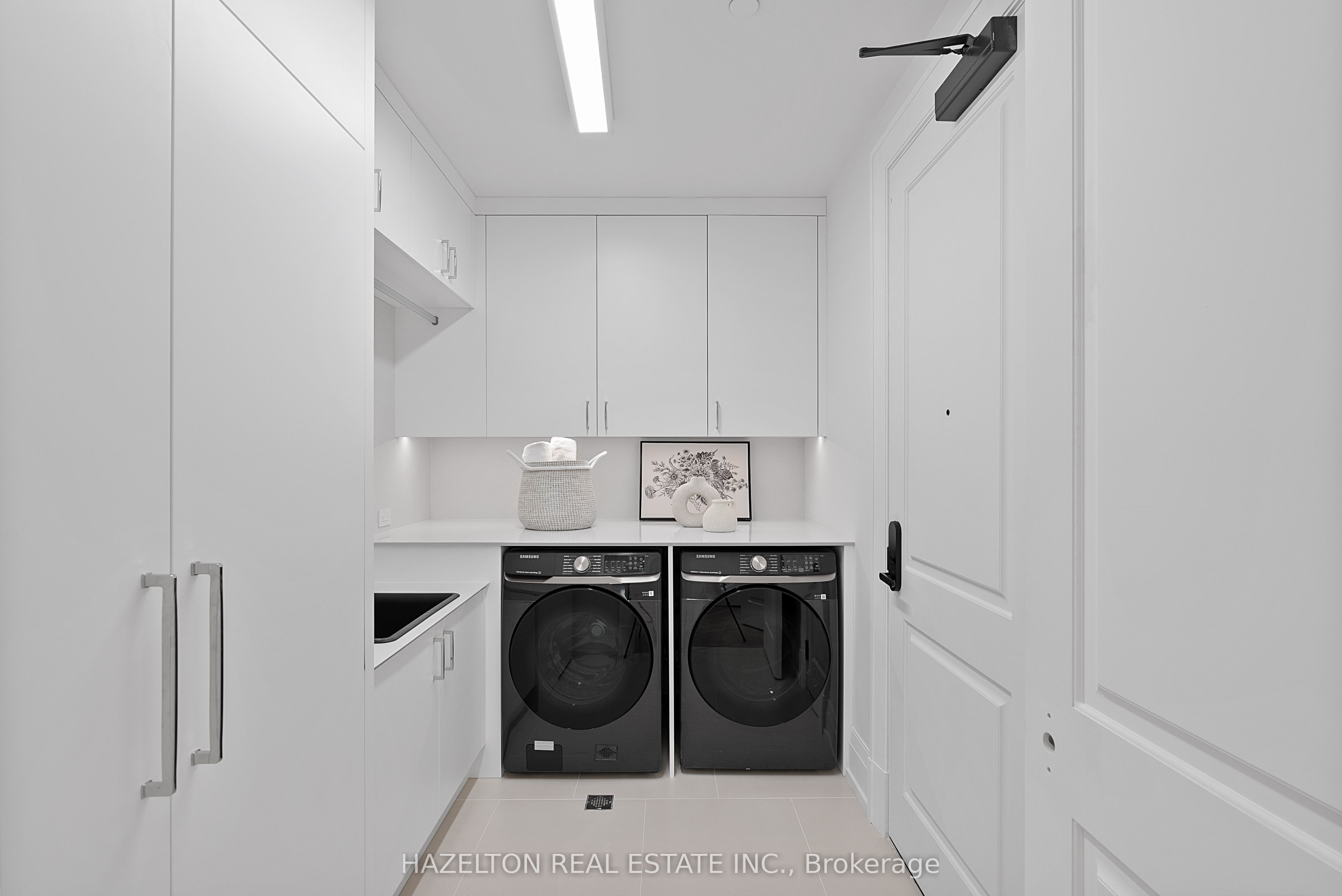 77 Clarendon Avenue 205 Property Photo 22