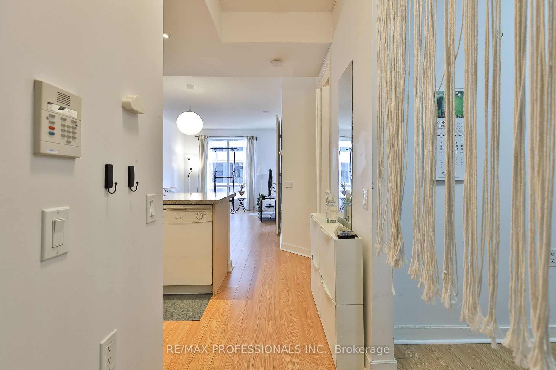 85 Bloor Street E 1608 Property Photo 2
