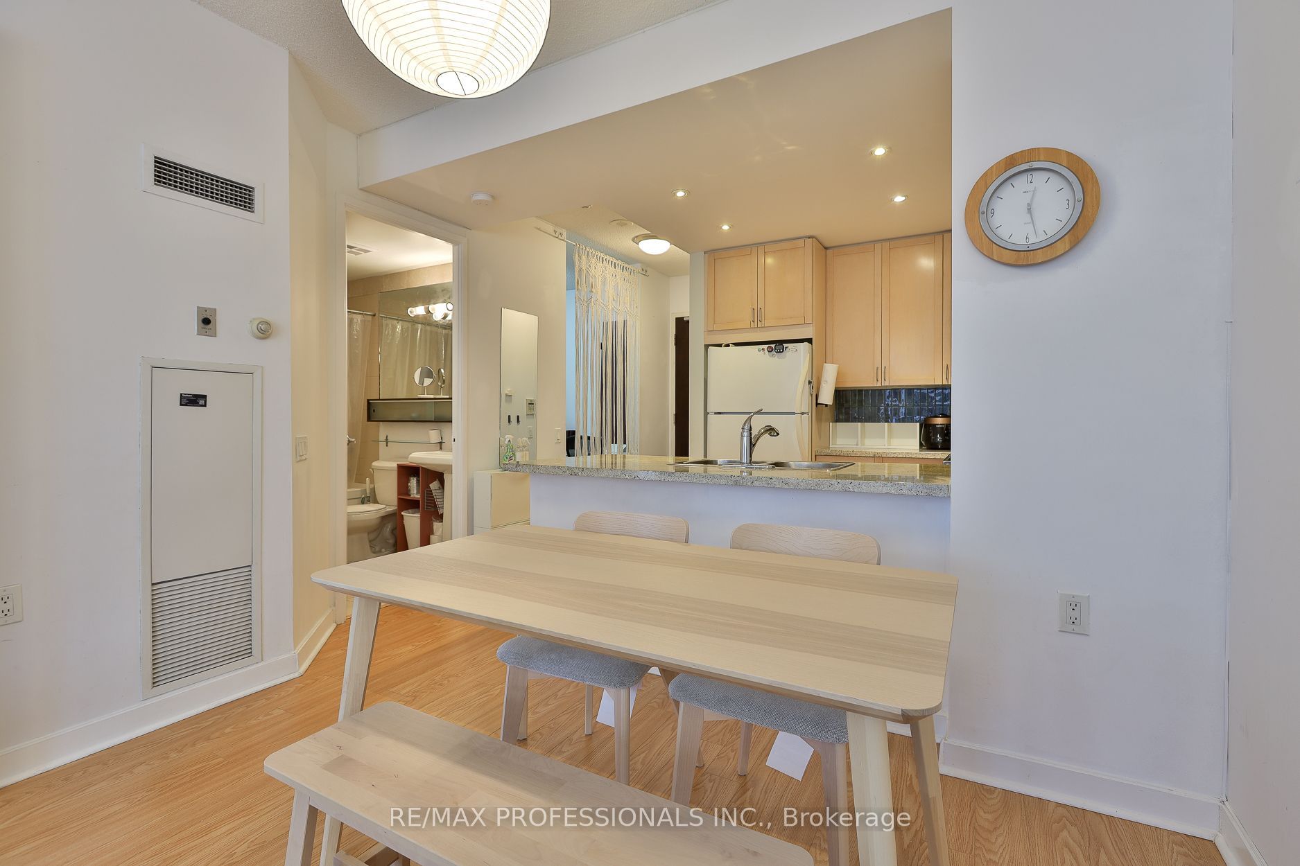 85 Bloor Street E 1608 Property Photo 9