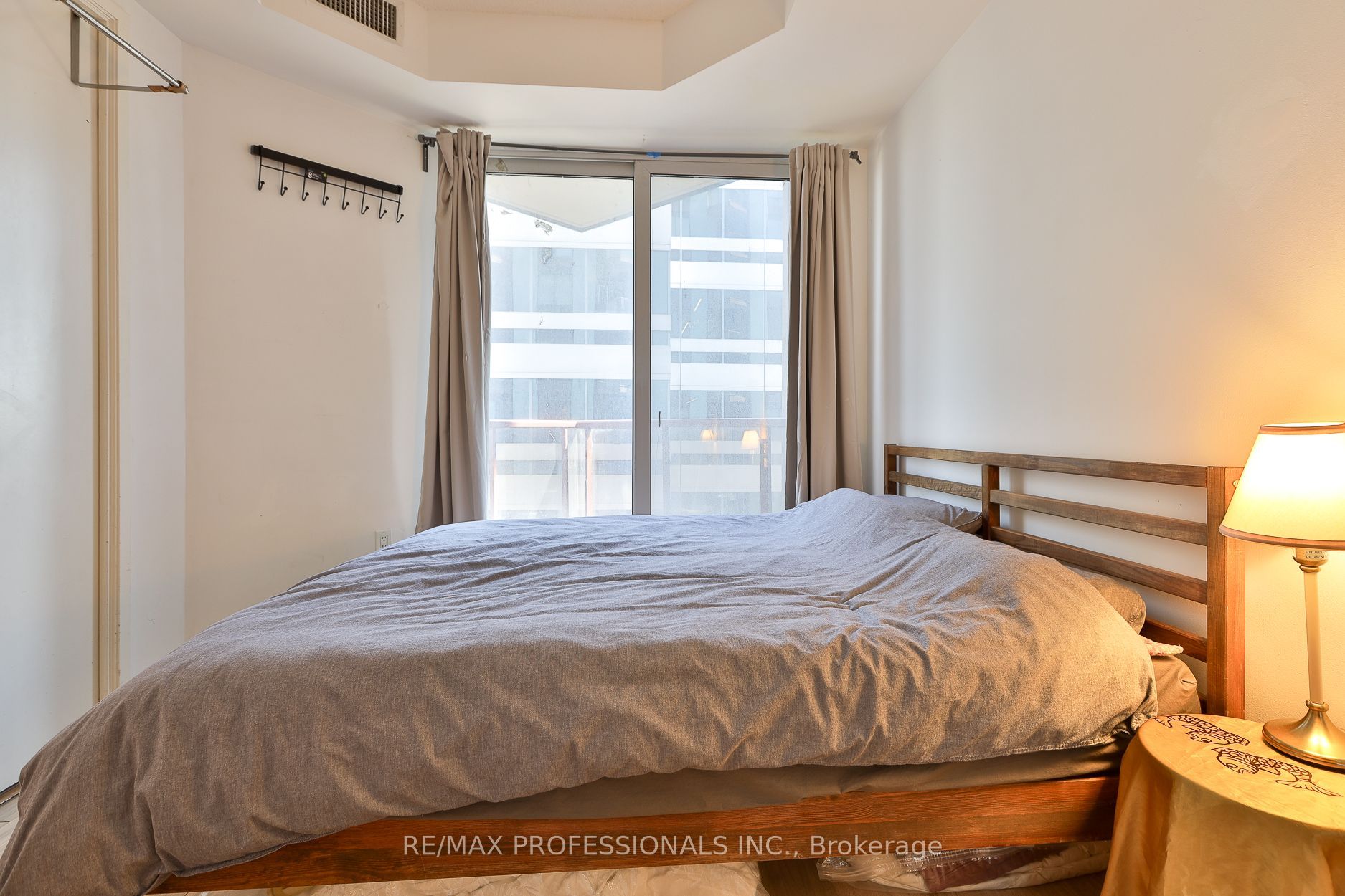 85 Bloor Street E 1608 Property Photo 18
