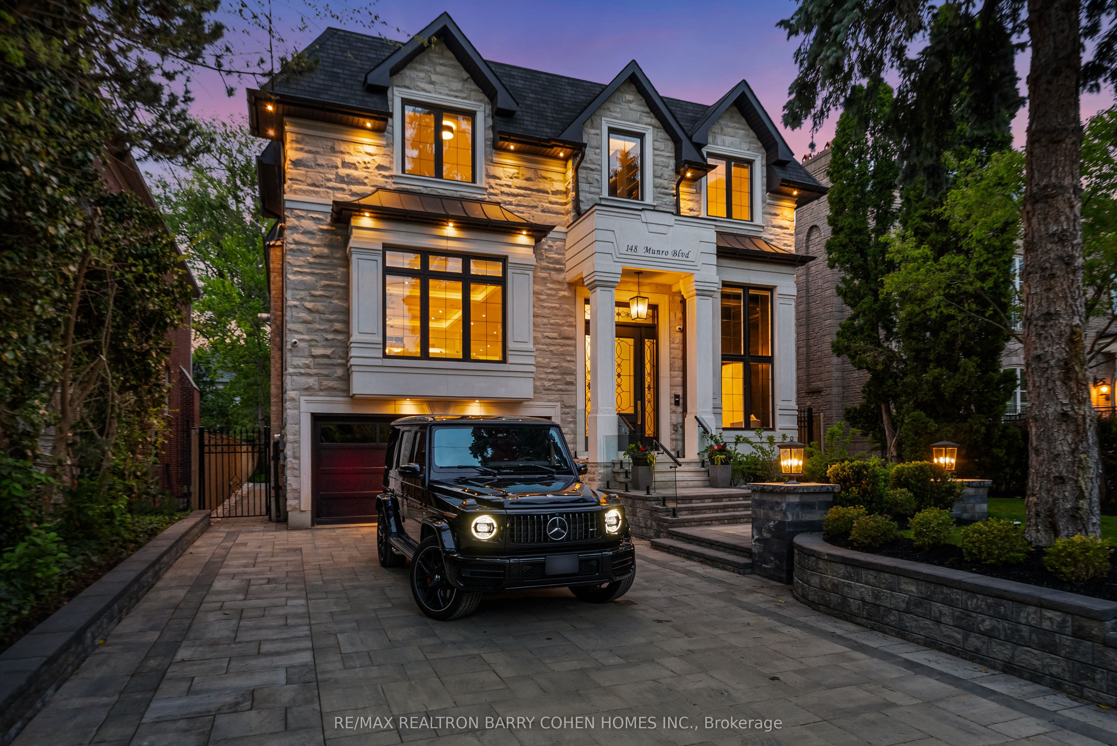 148 Munro Boulevard