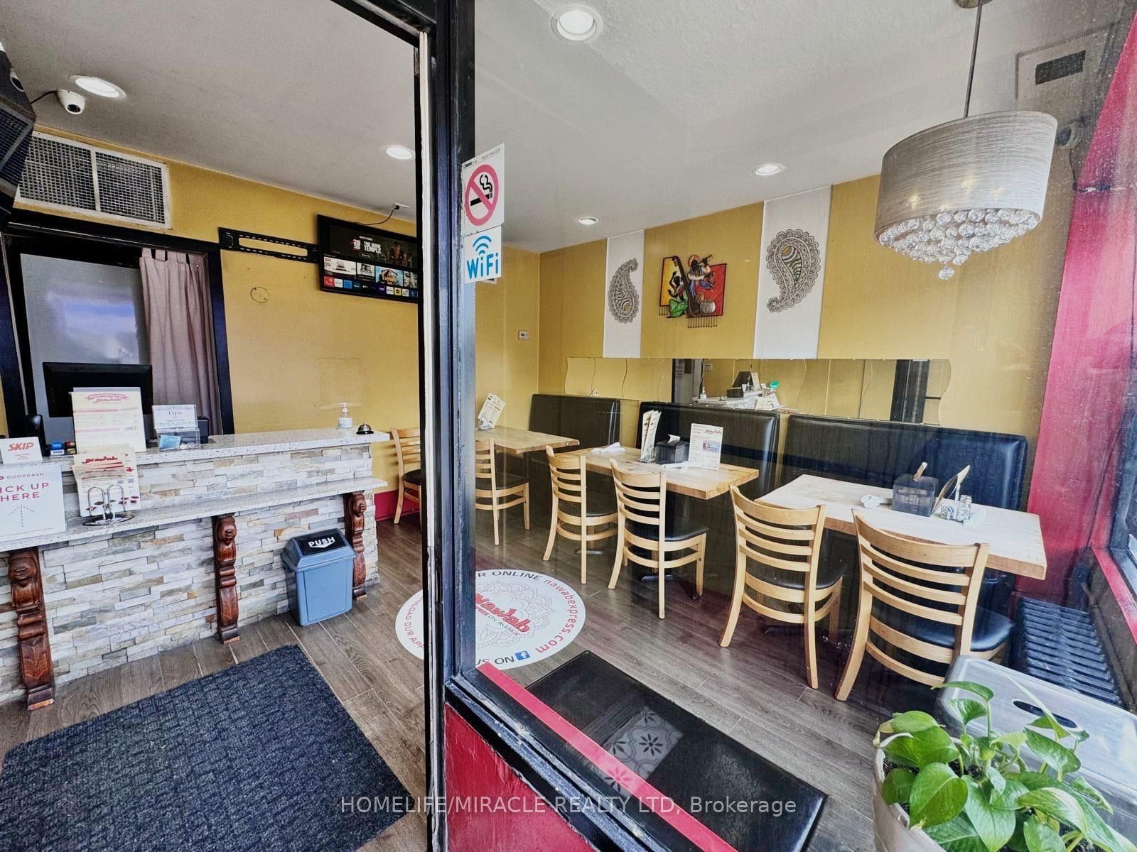 1753 Avenue Road Property Photo 4