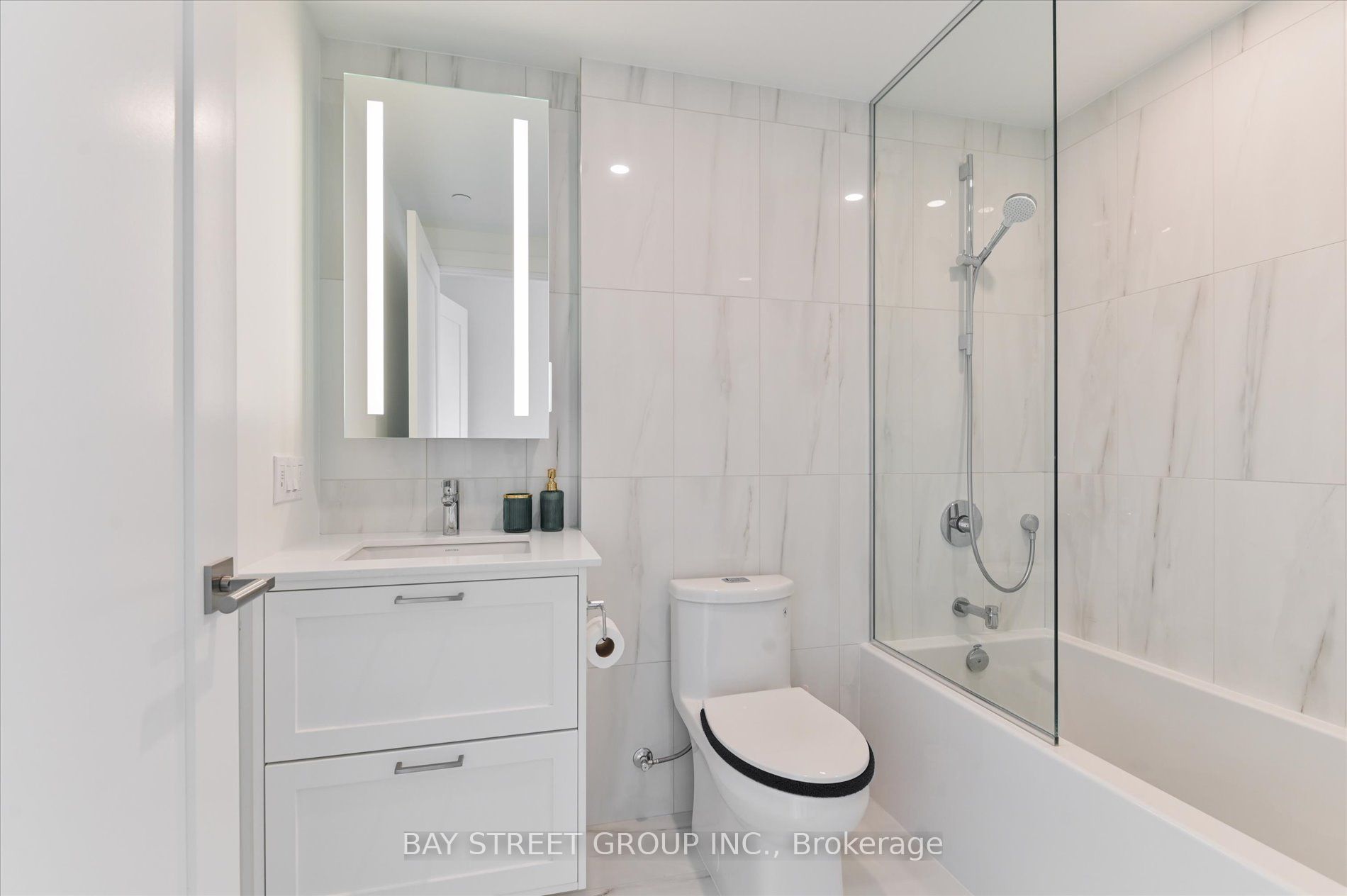 30 Inn On The Park Drive 2707 Property Photo 23
