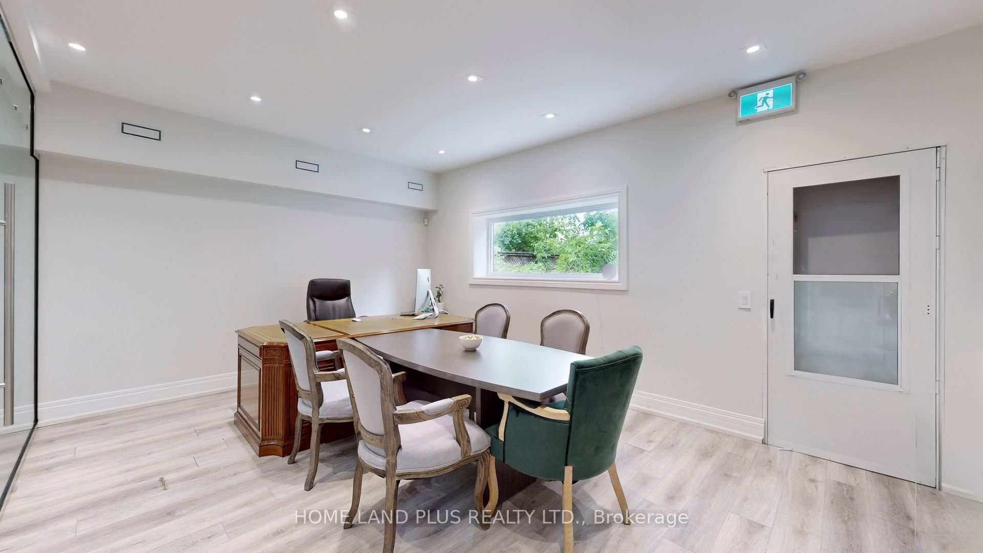 1841 Avenue Road Property Photo 19