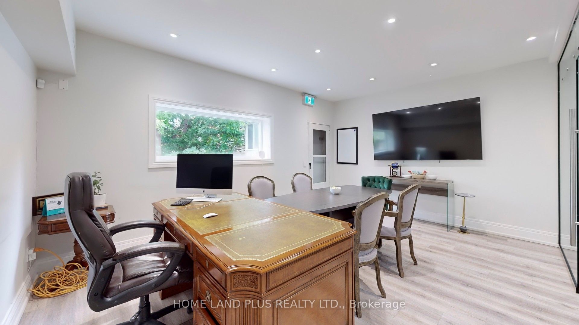 1841 Avenue Road Property Photo 20