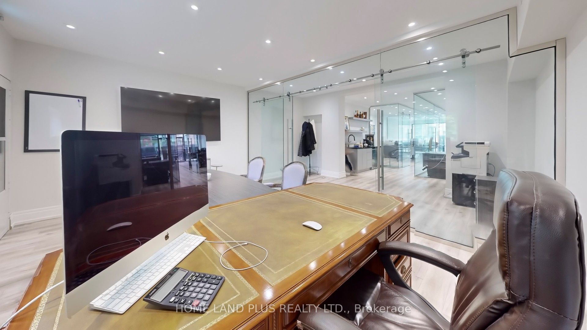 1841 Avenue Road Property Photo 22
