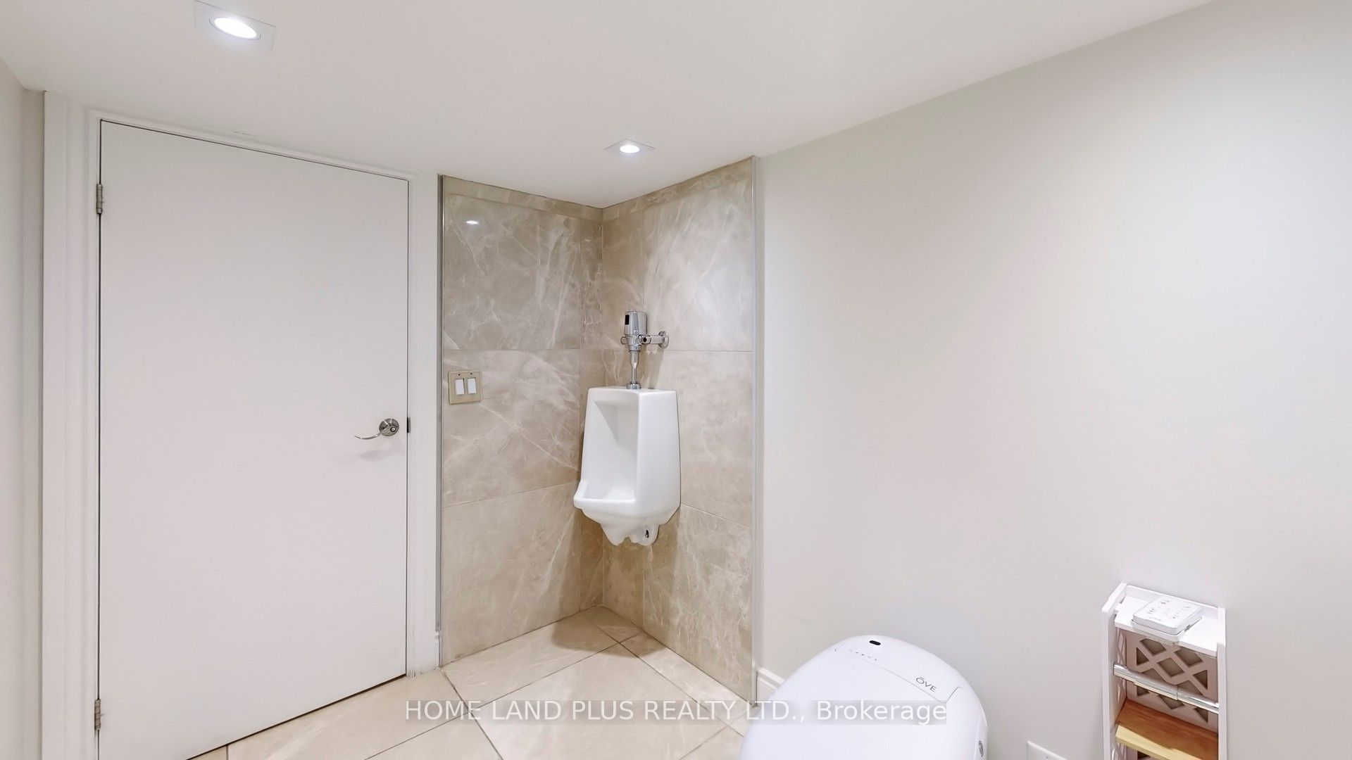 1841 Avenue Road Property Photo 33