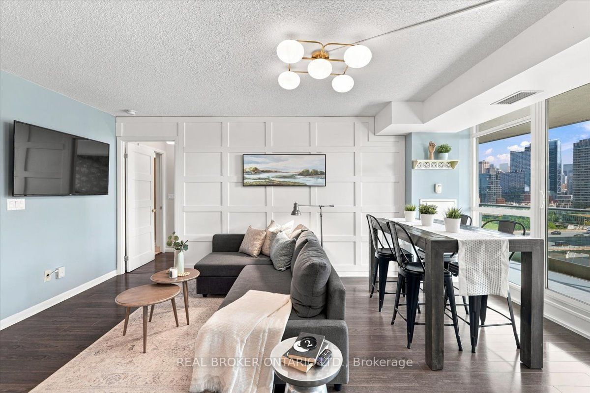 209 Fort York Boulevard 1468 Property Photo 6