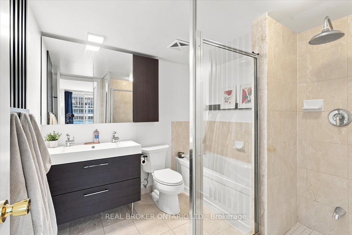 209 Fort York Boulevard 1468 Property Photo 16