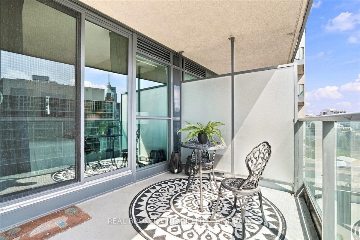 209 Fort York Boulevard 1468 Property Photo 21