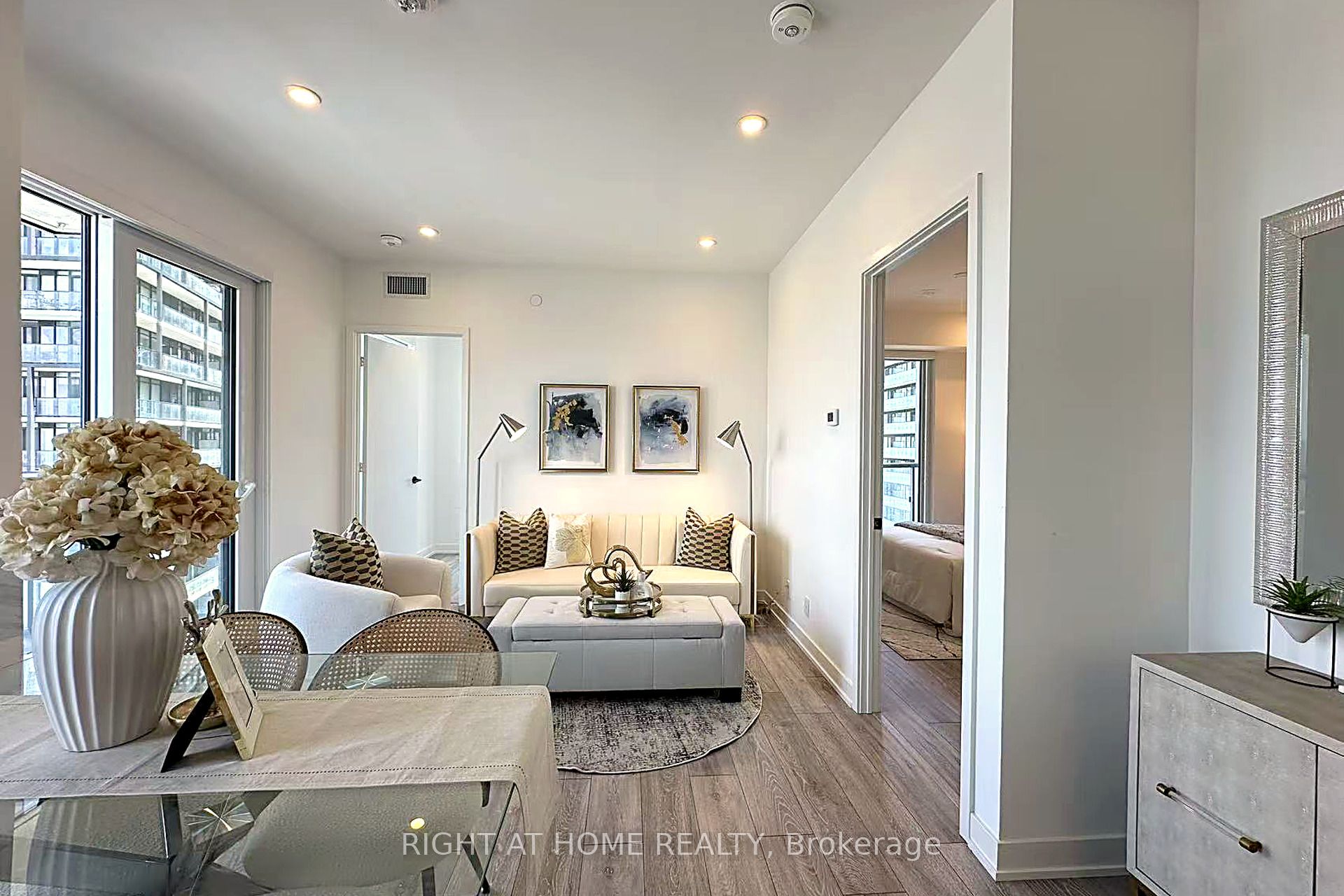 108 Peter Street 3302 Property Photo 1