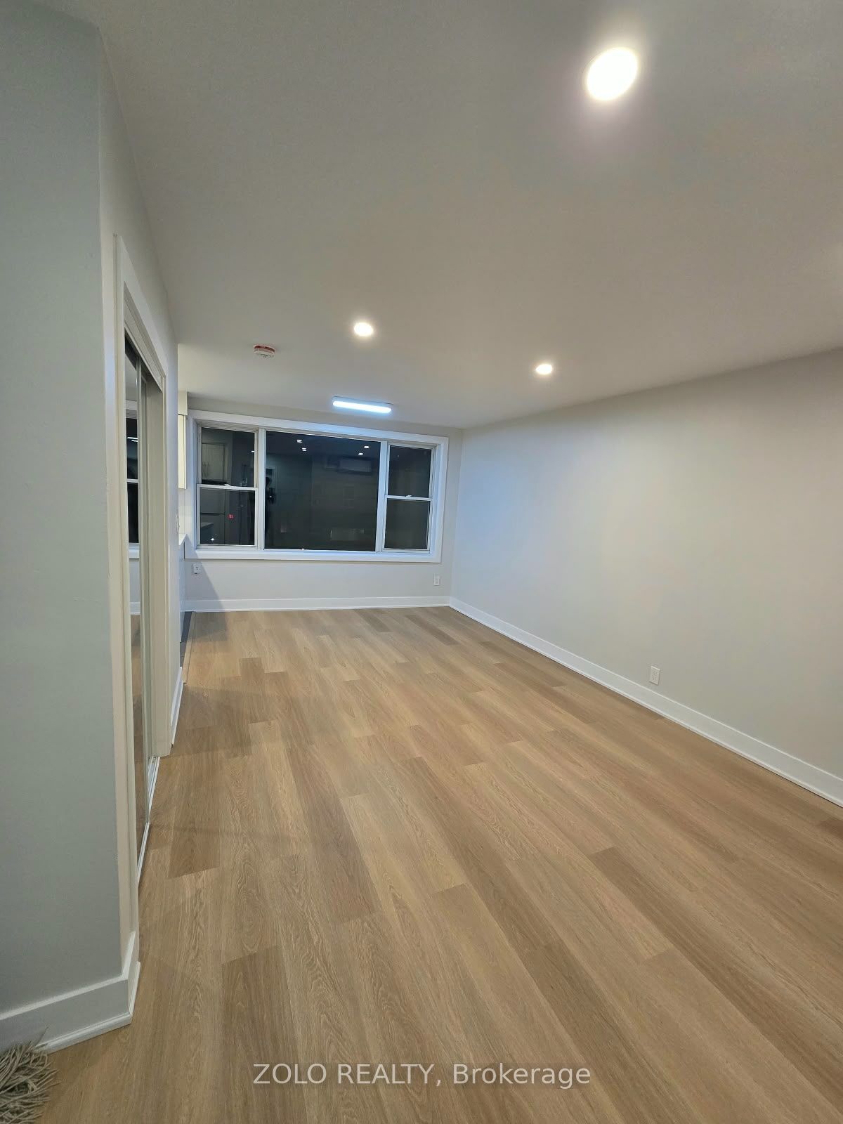 3525 Bathurst Street N #1 Property Photo 2