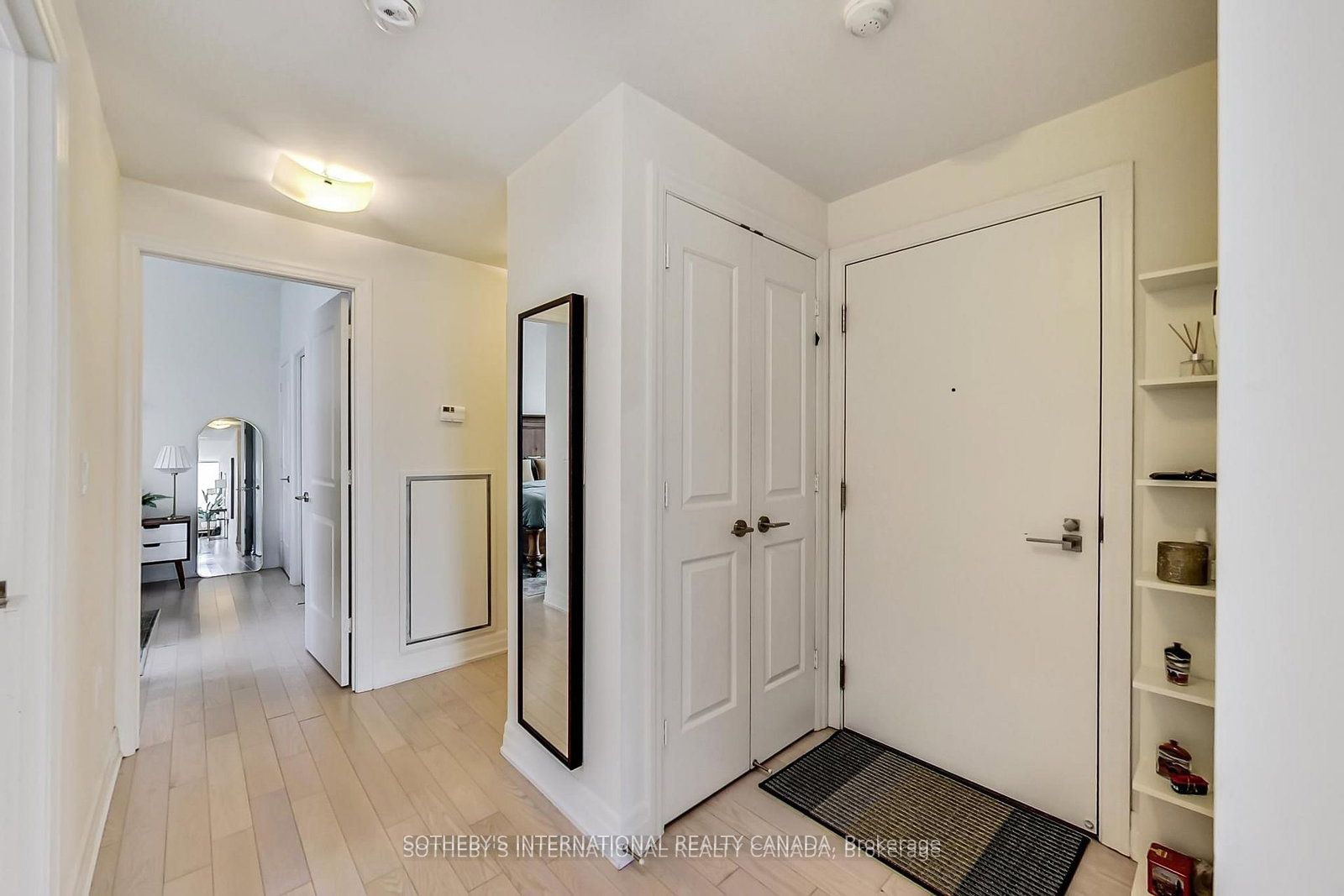 8 The Esplanade 5504 Property Photo 6