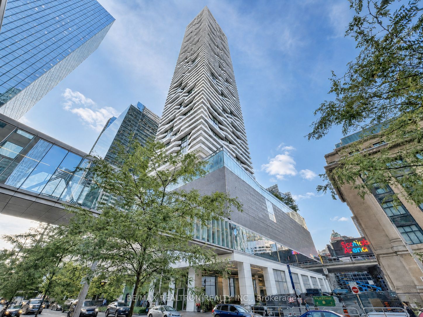 100 Harbour Street 5806