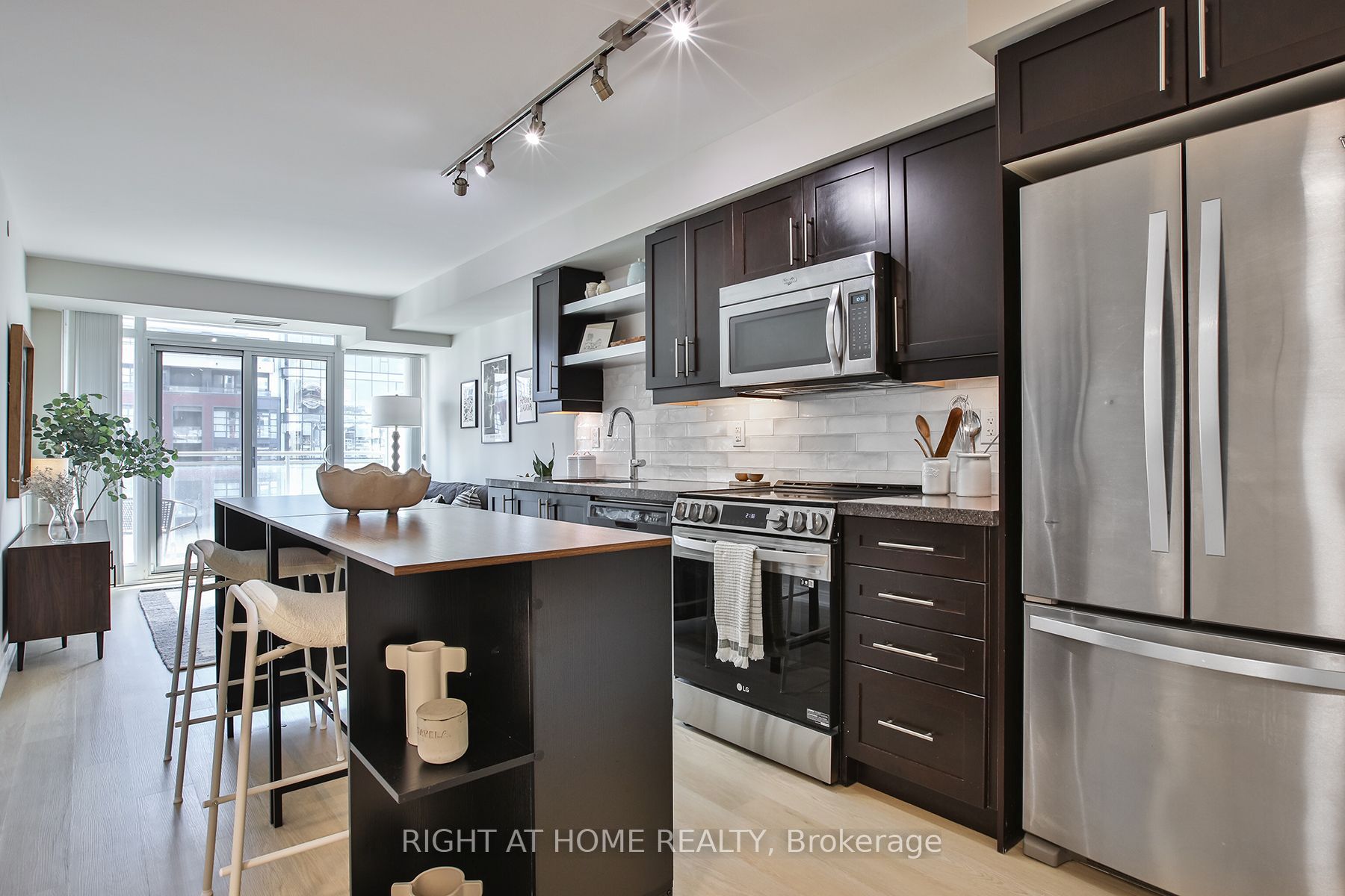 525 Adelaide Street W 1623 Property Photo 1
