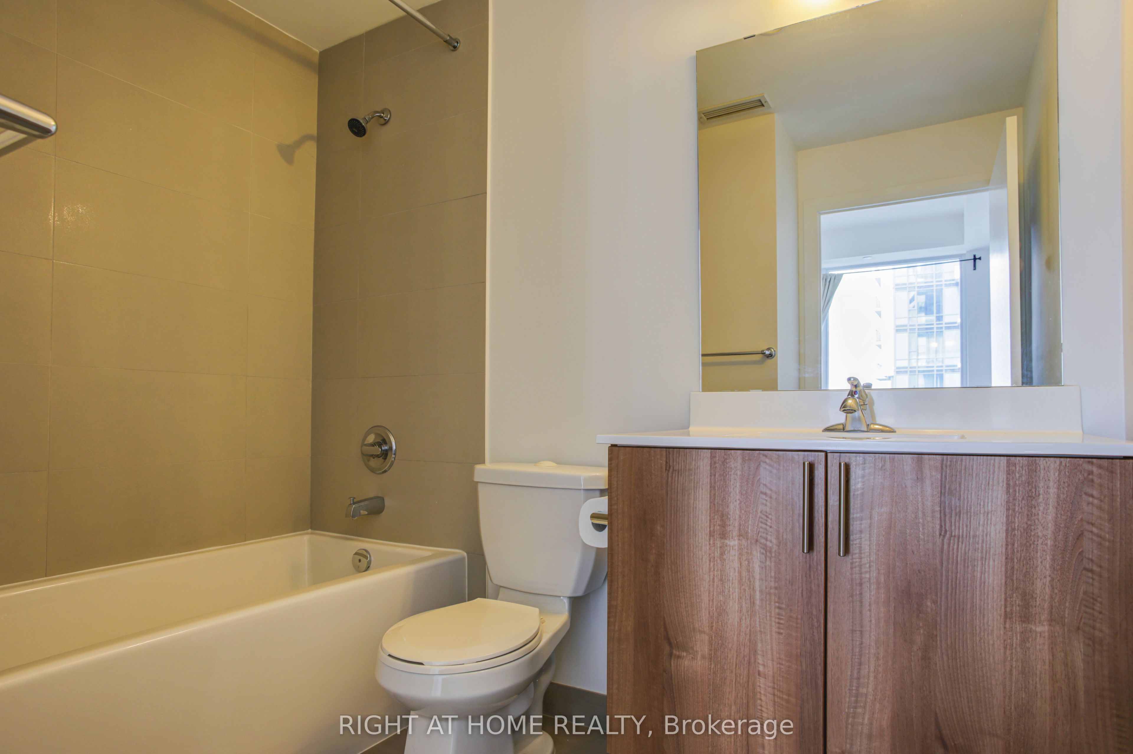 55 Ann O'reilly Road 1702 Property Photo 7