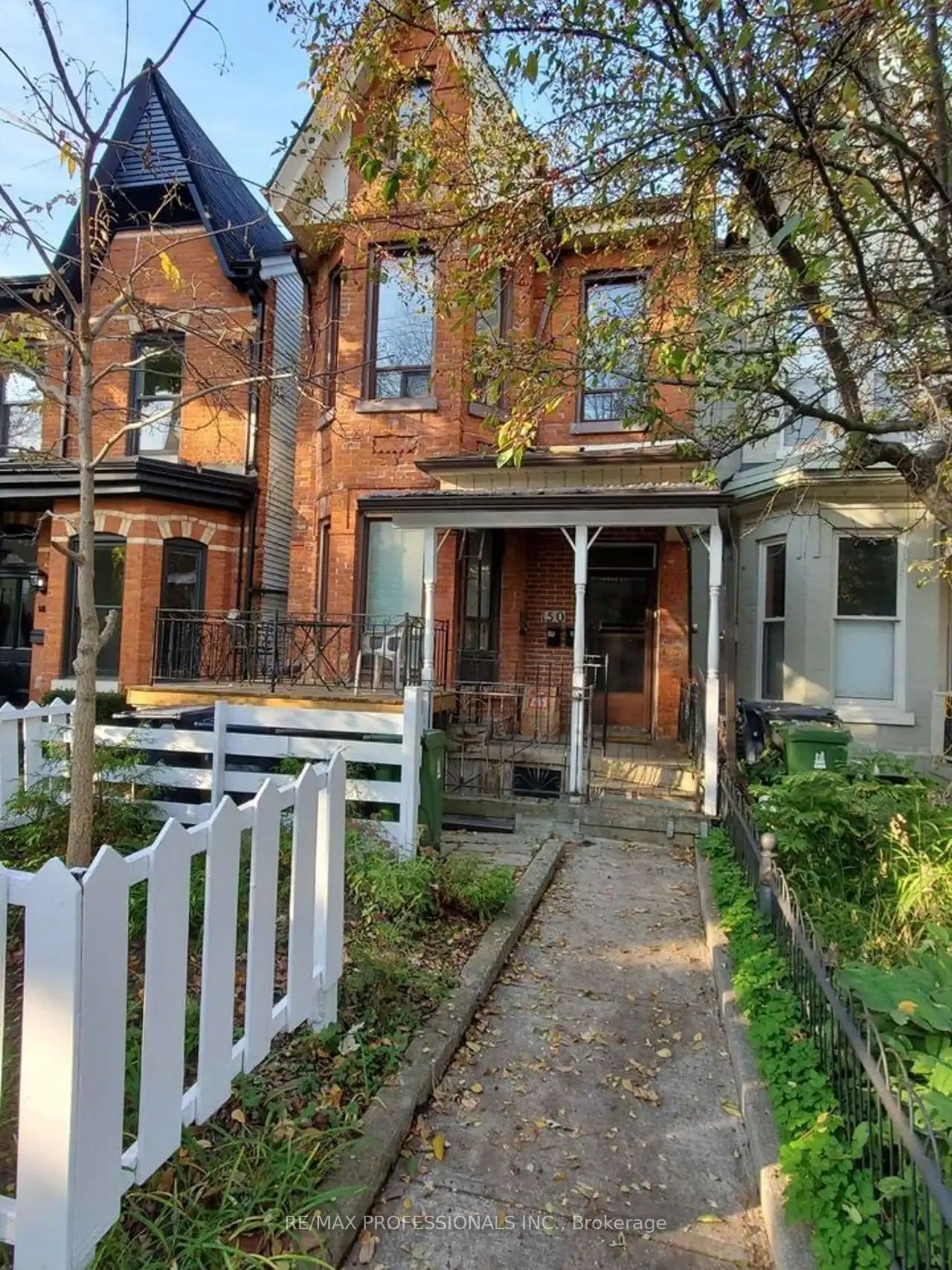 150 Robert Street Main Level Property Photo 1