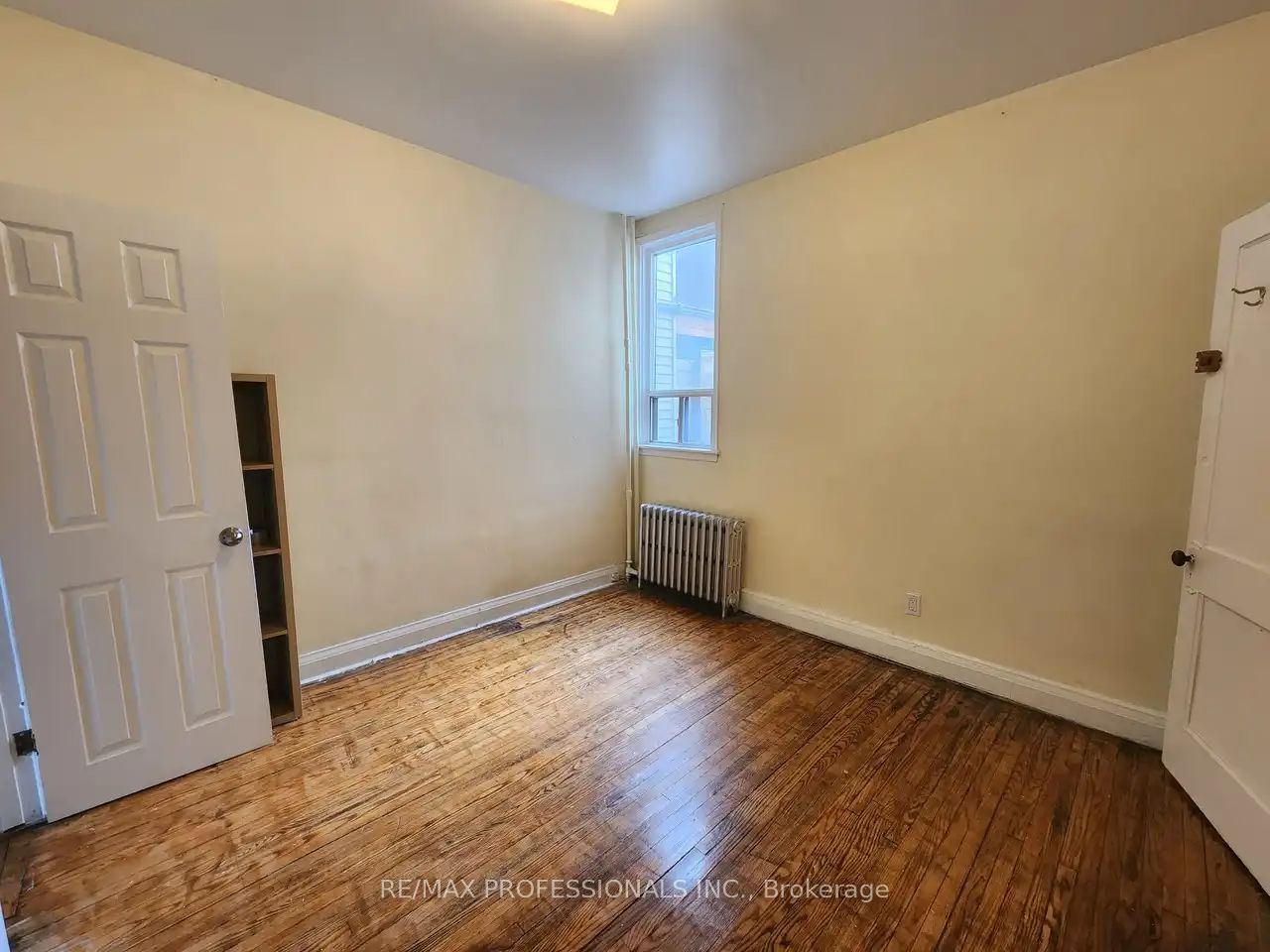 150 Robert Street Main Level Property Photo 3
