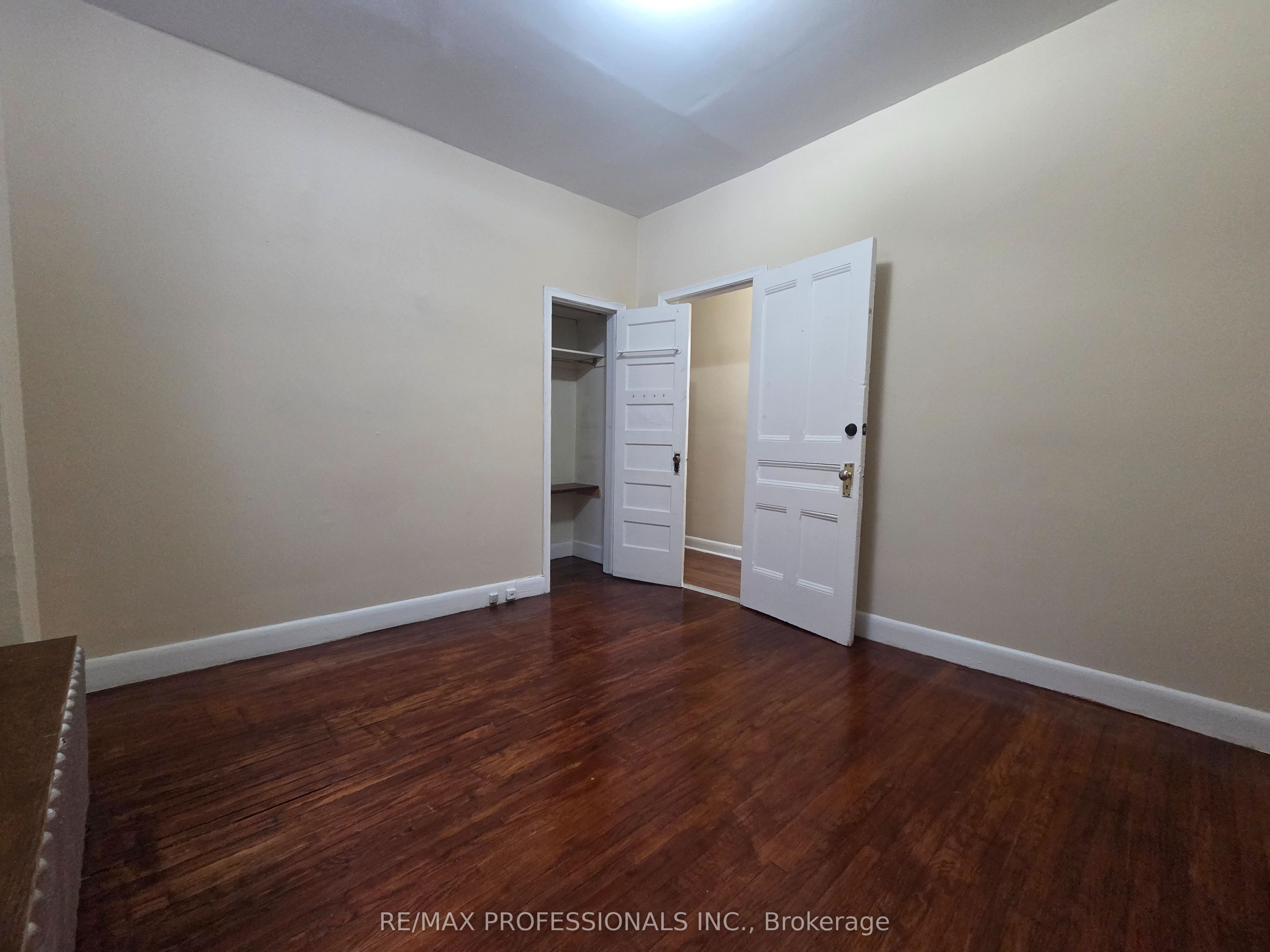 150 Robert Street Main Level Property Photo 11