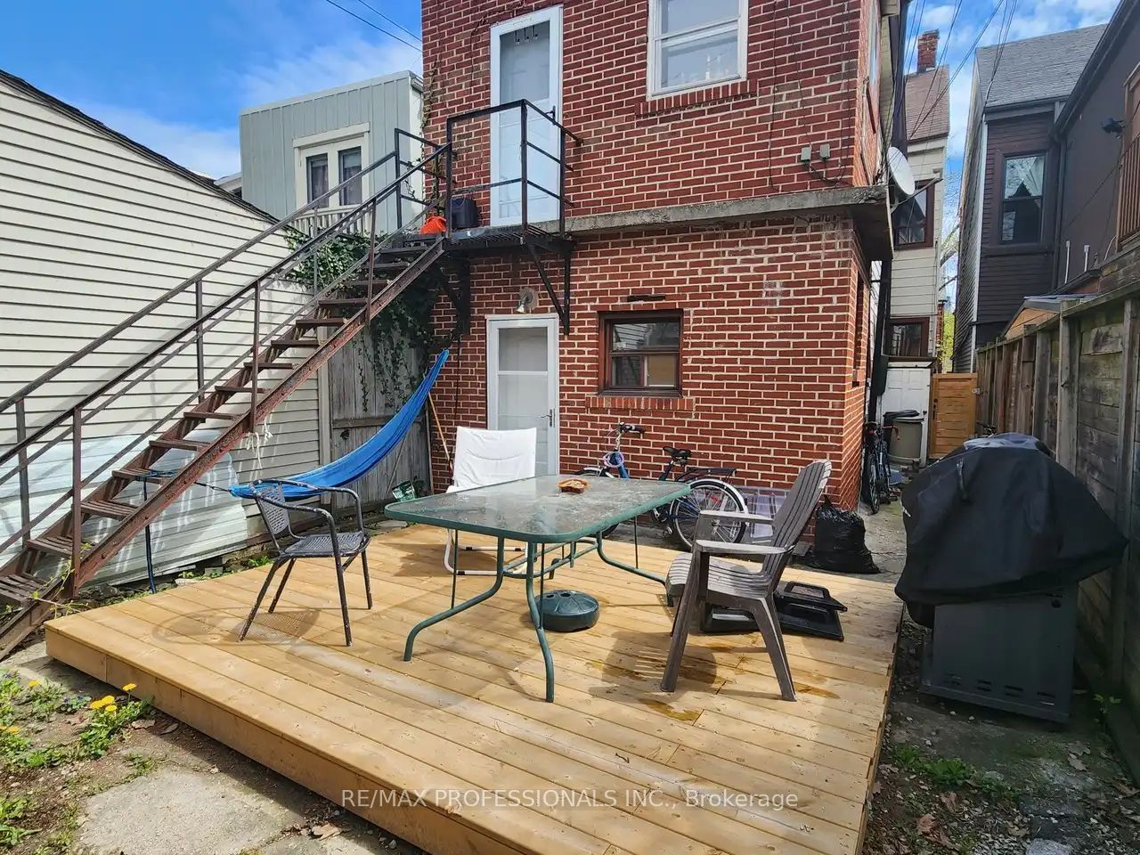 150 Robert Street Main Level Property Photo 17