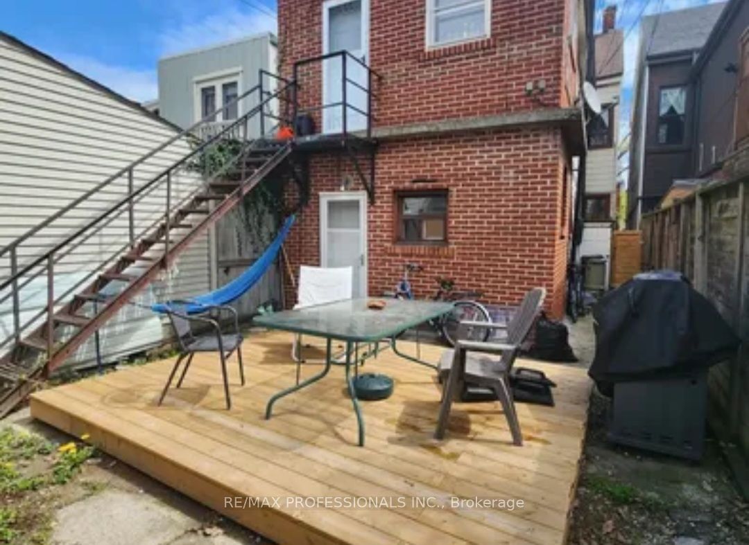 150 Robert Street Main Level Property Photo 19