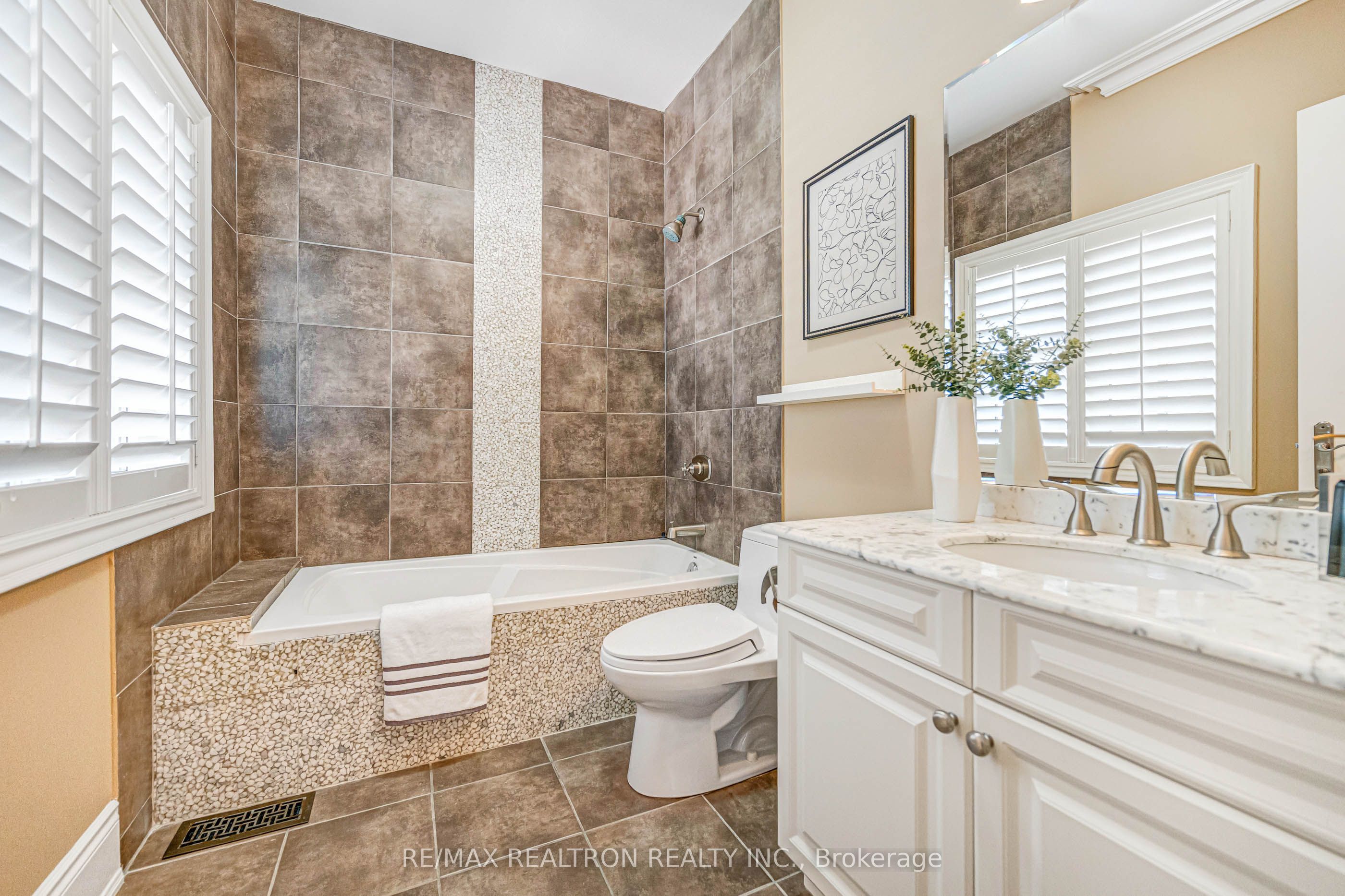 249 Holmes Avenue Property Photo 30