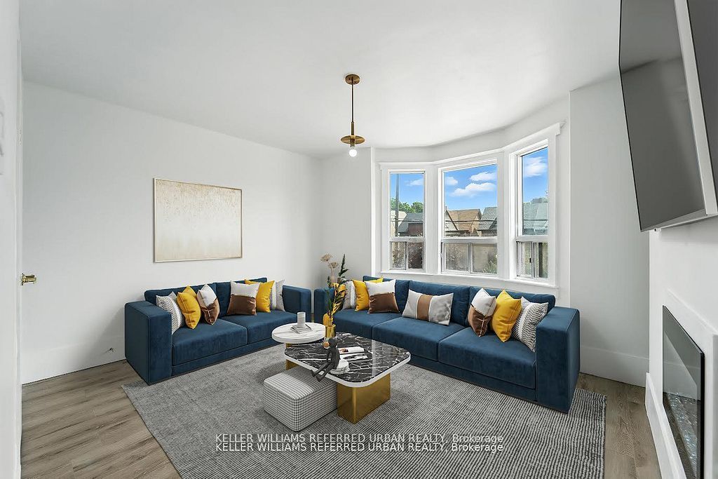 1182 Ossington Avenue Upper Property Photo 6