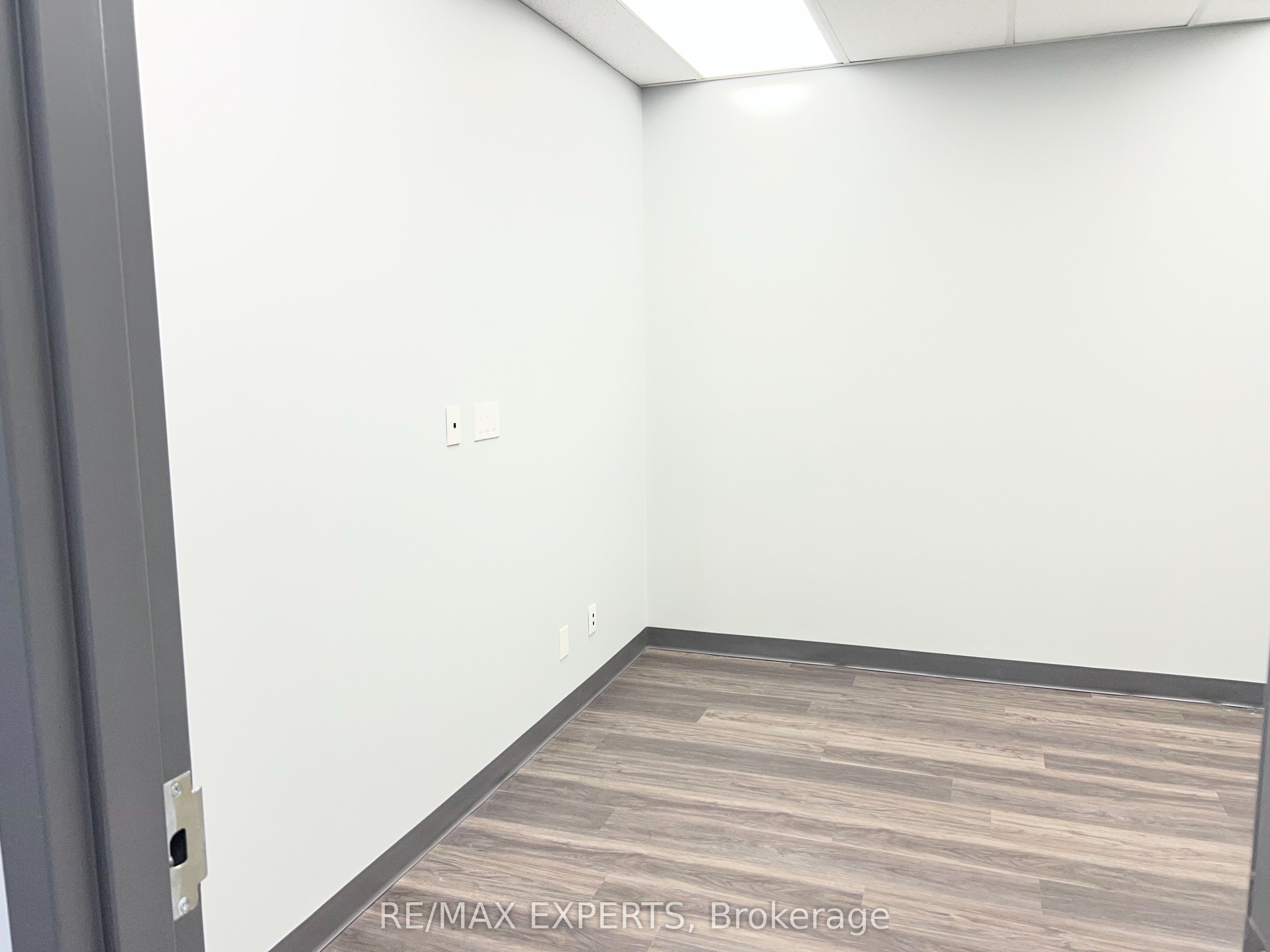 720 Spadina Avenue 315 Property Photo 18