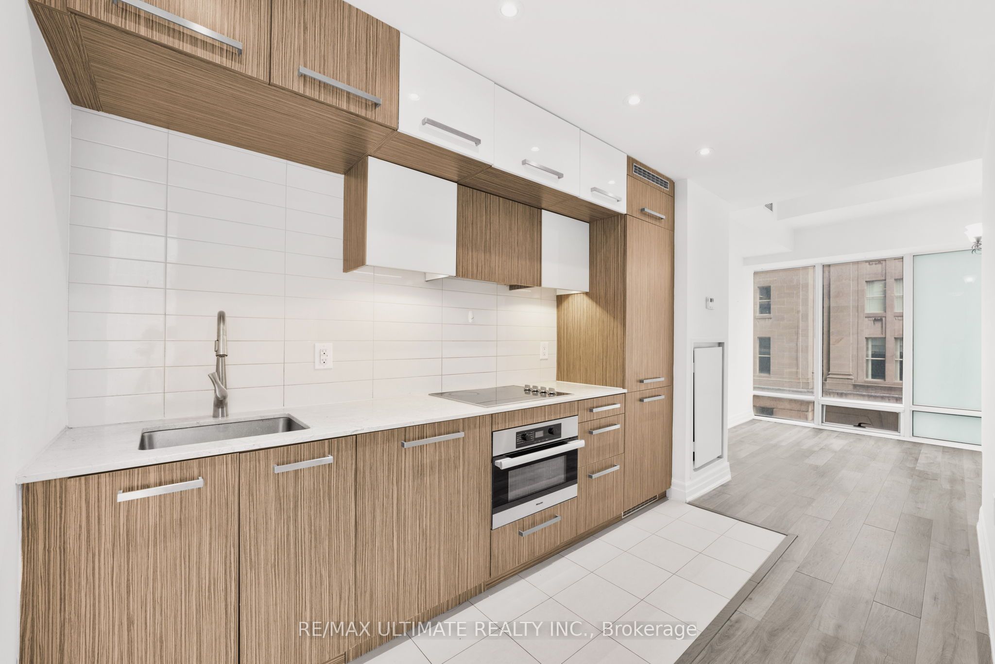 8 The Esplanade Street 506 Property Photo 1