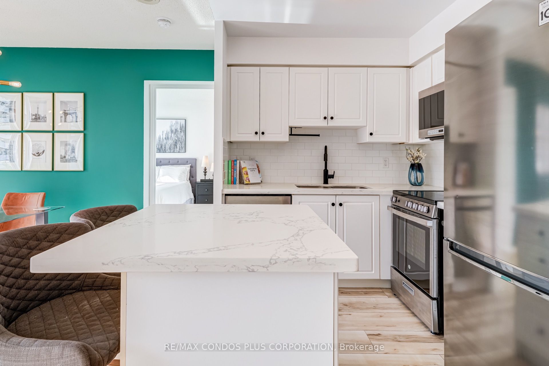 43 Eglinton Avenue E 1901 Property Photo 1