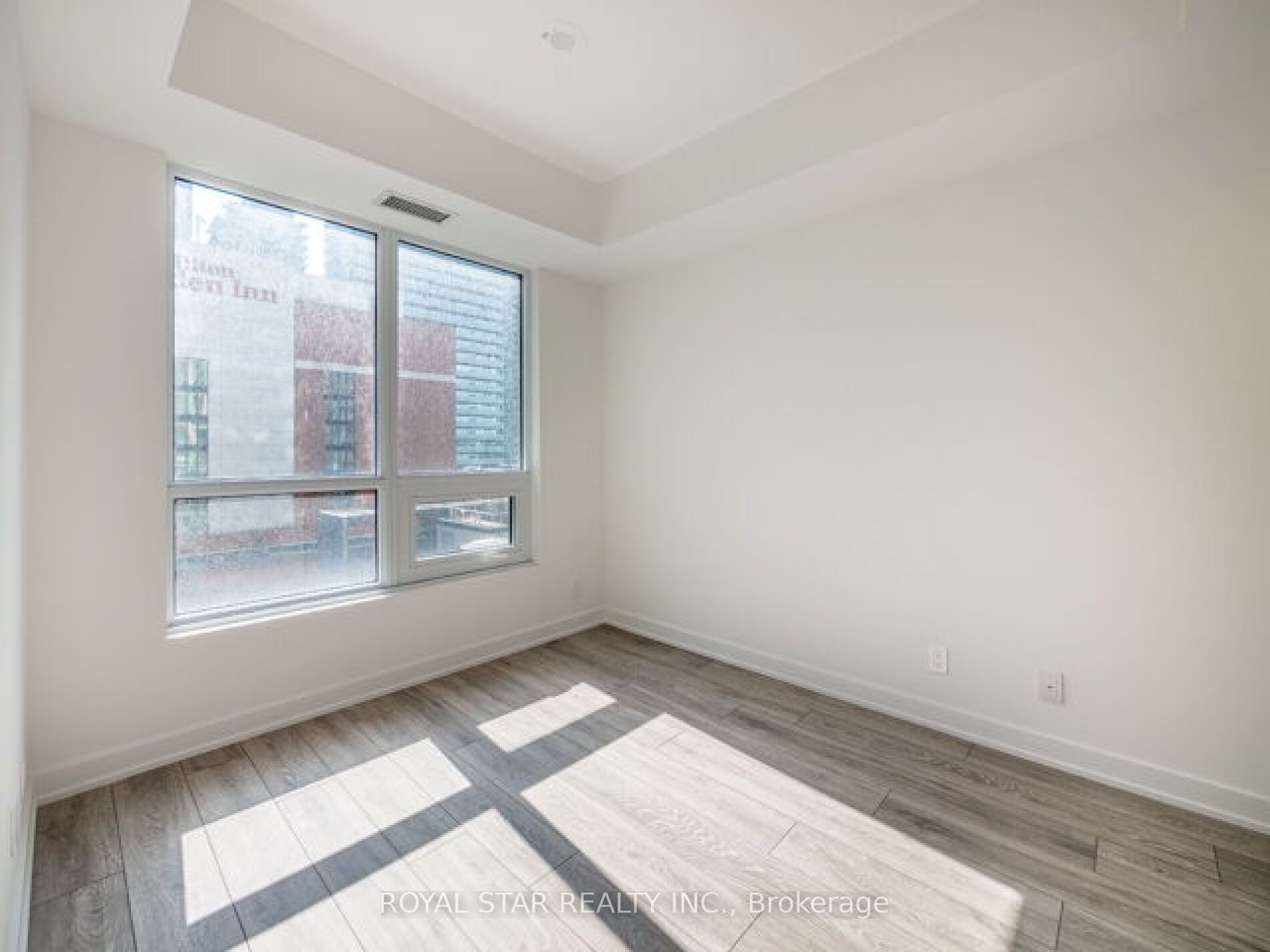 108 Peter Street 1007 Property Photo 14