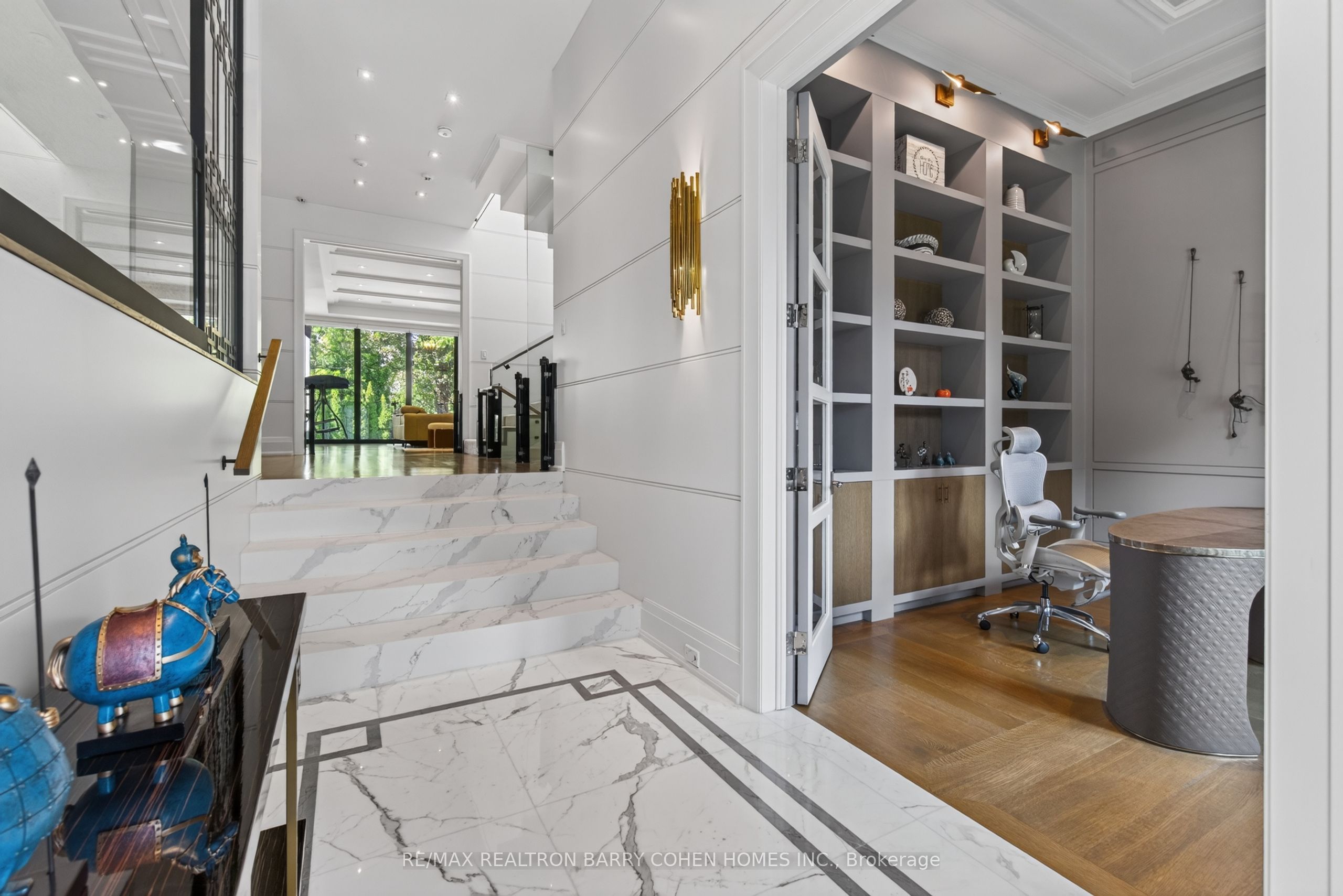 154 Yonge Boulevard Property Photo 3