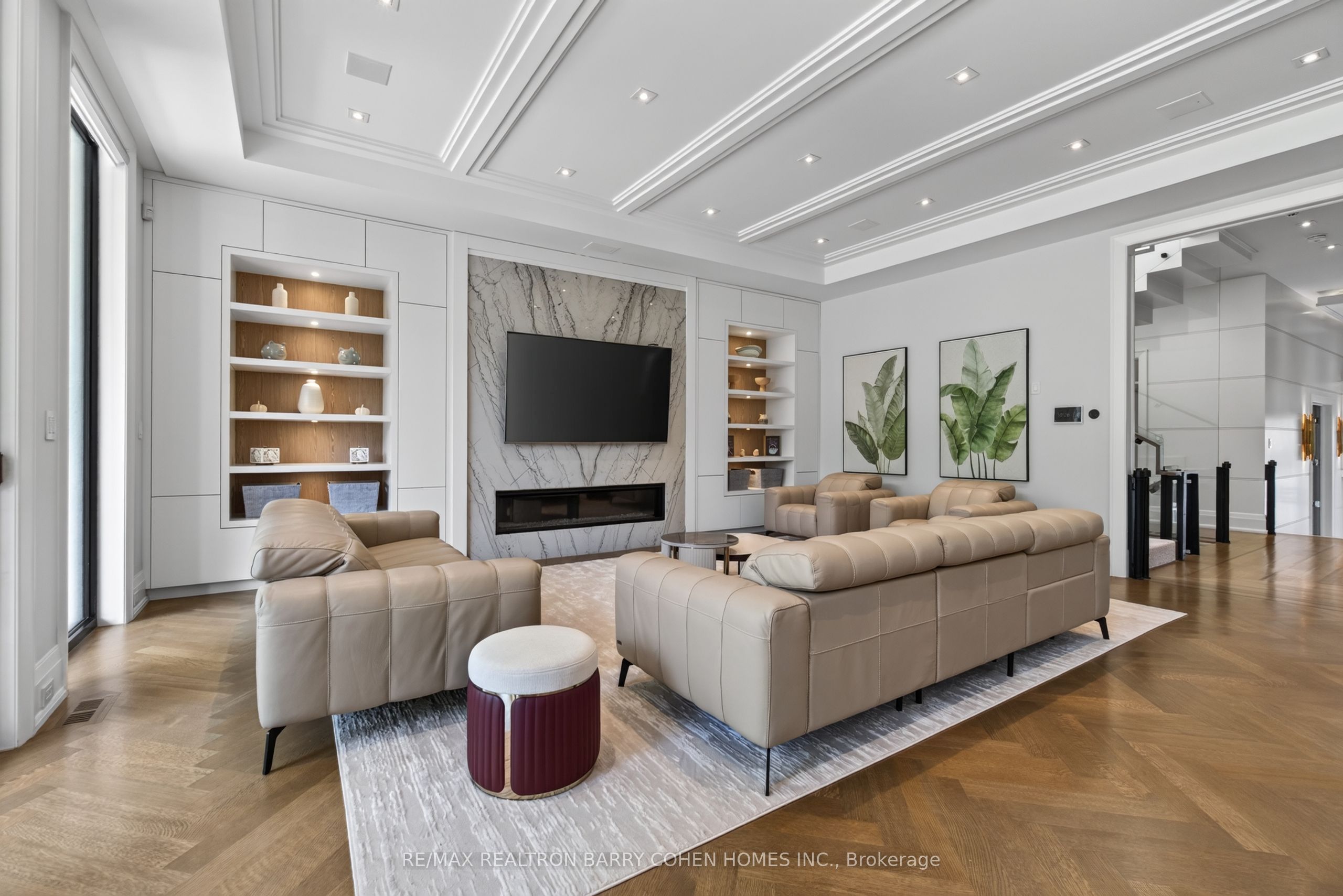 154 Yonge Boulevard Property Photo 13
