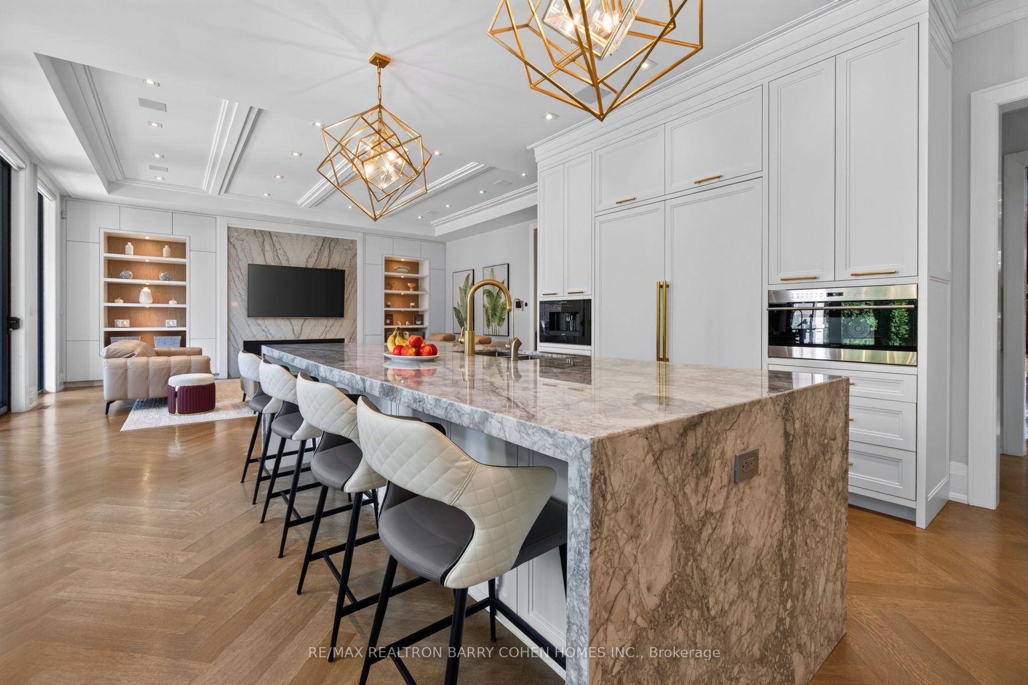 154 Yonge Boulevard Property Photo 17